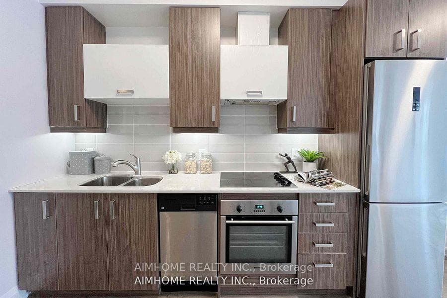 28 Uptown Drive Unit 523 photo 7