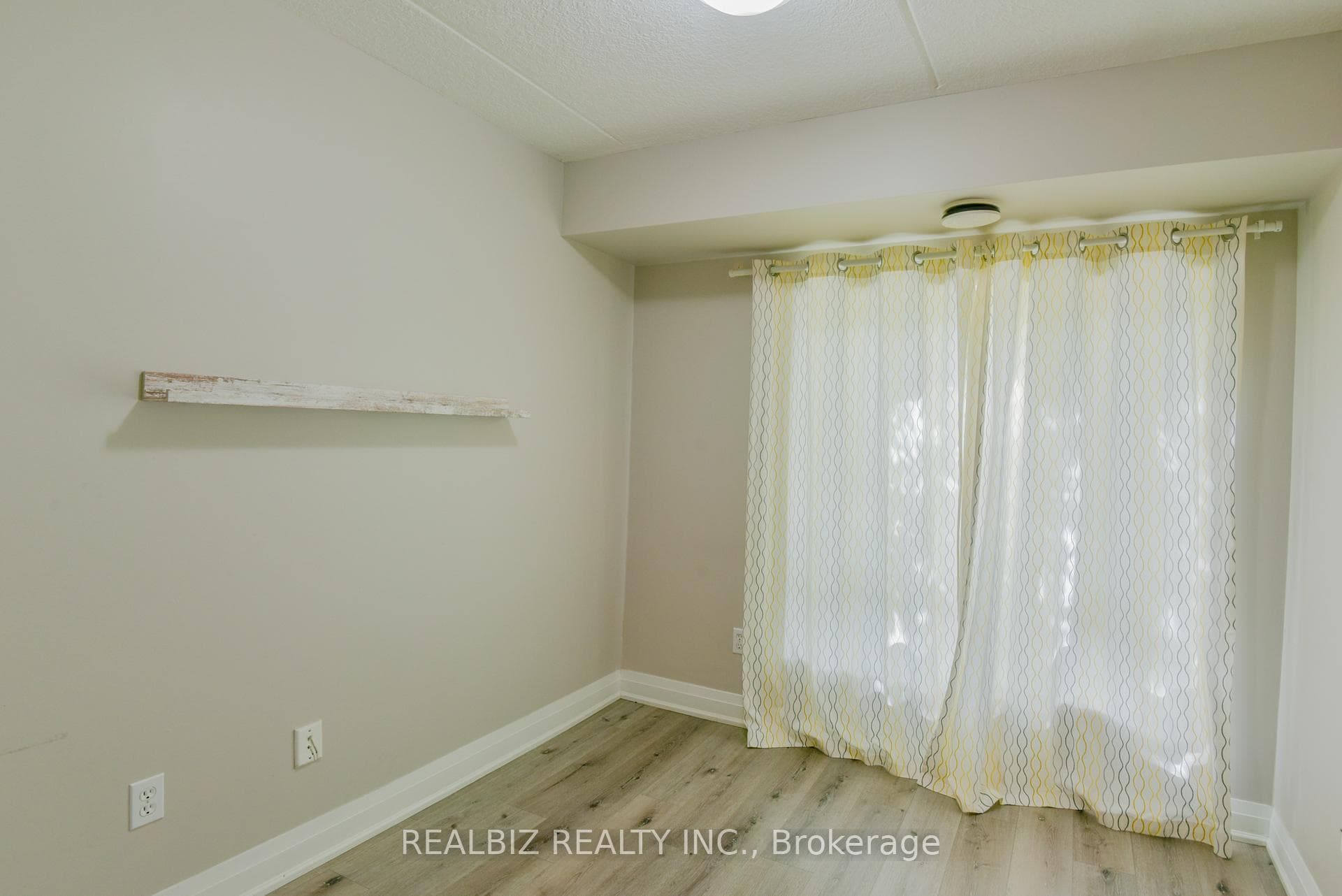 41 Goodwin Drive Unit 111 photo 18