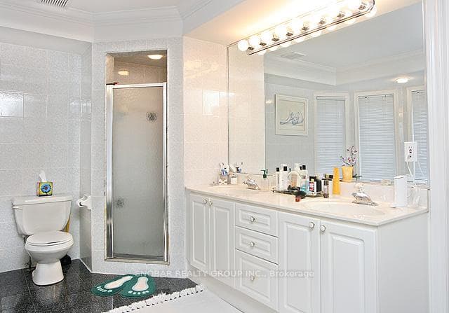 1426 Lorne Park Road photo 19