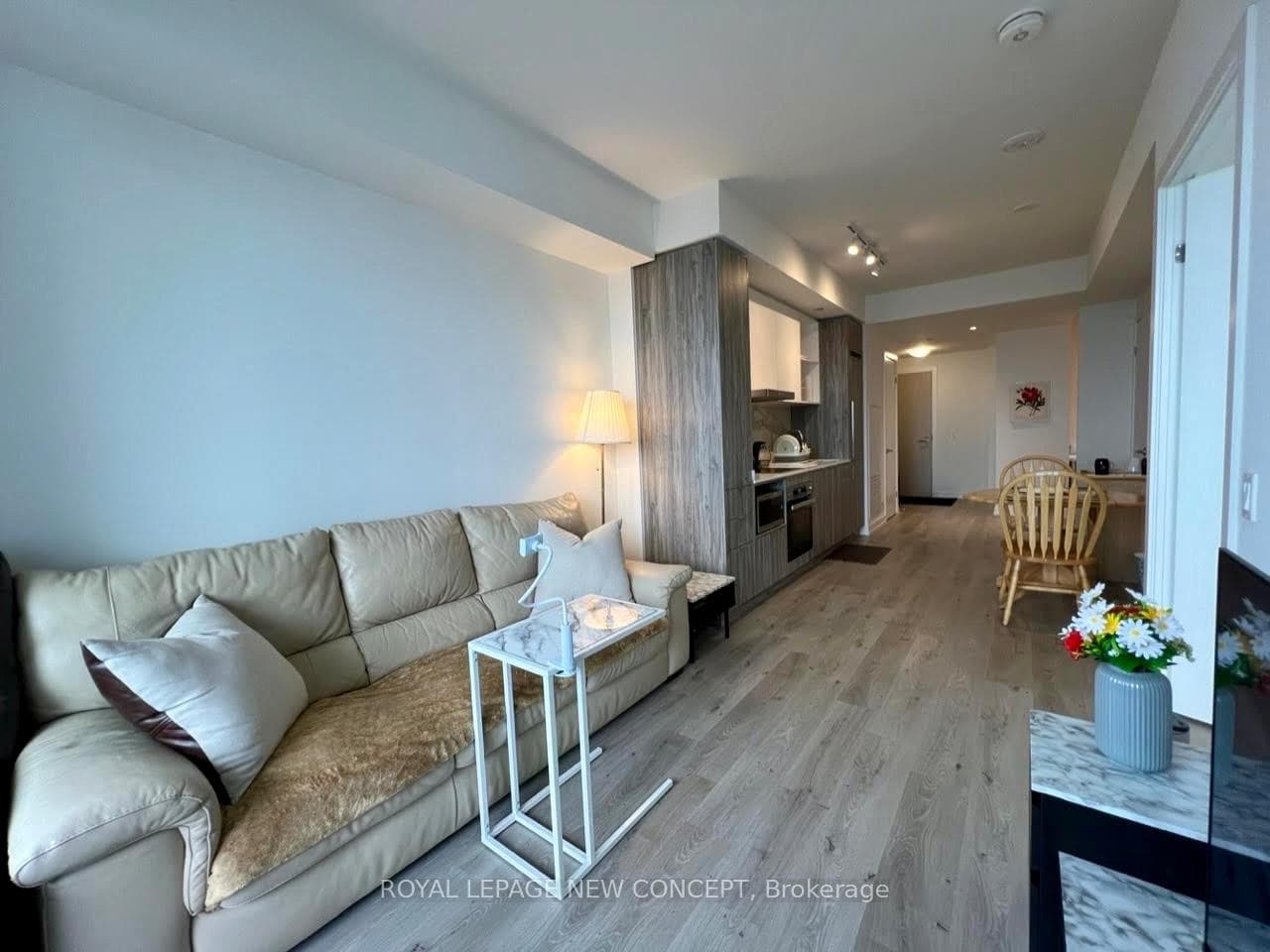 138 Downes Street Unit 7302 photo 15