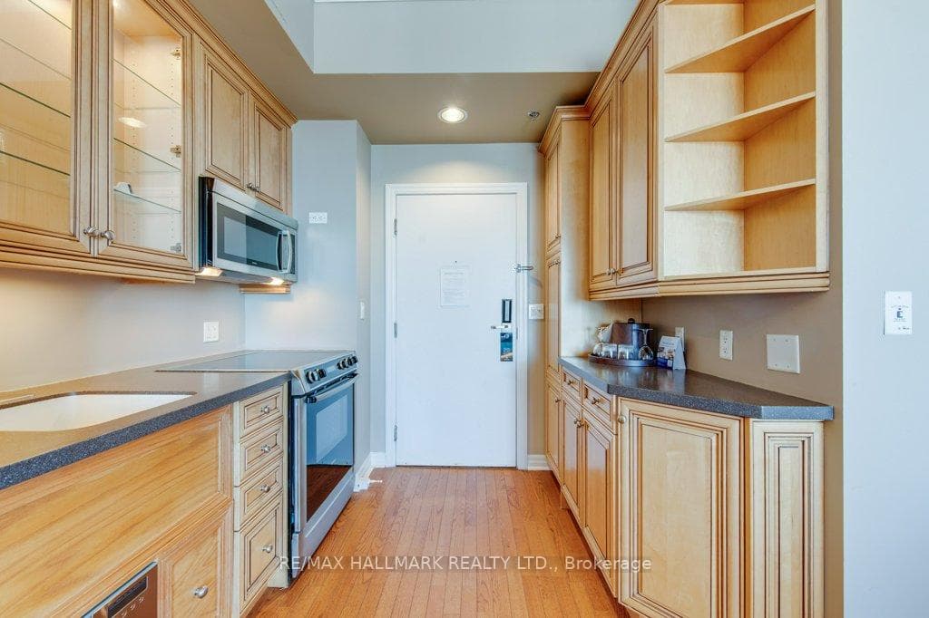 1 King Street Unit 4305 photo 3