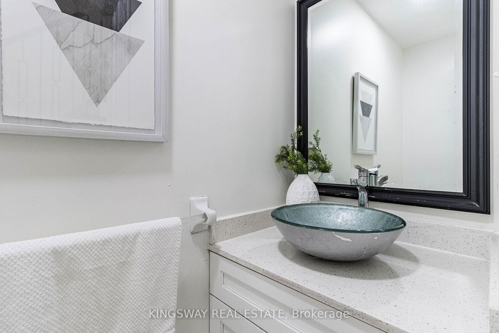 2050 Oak Bliss Crescent photo 19