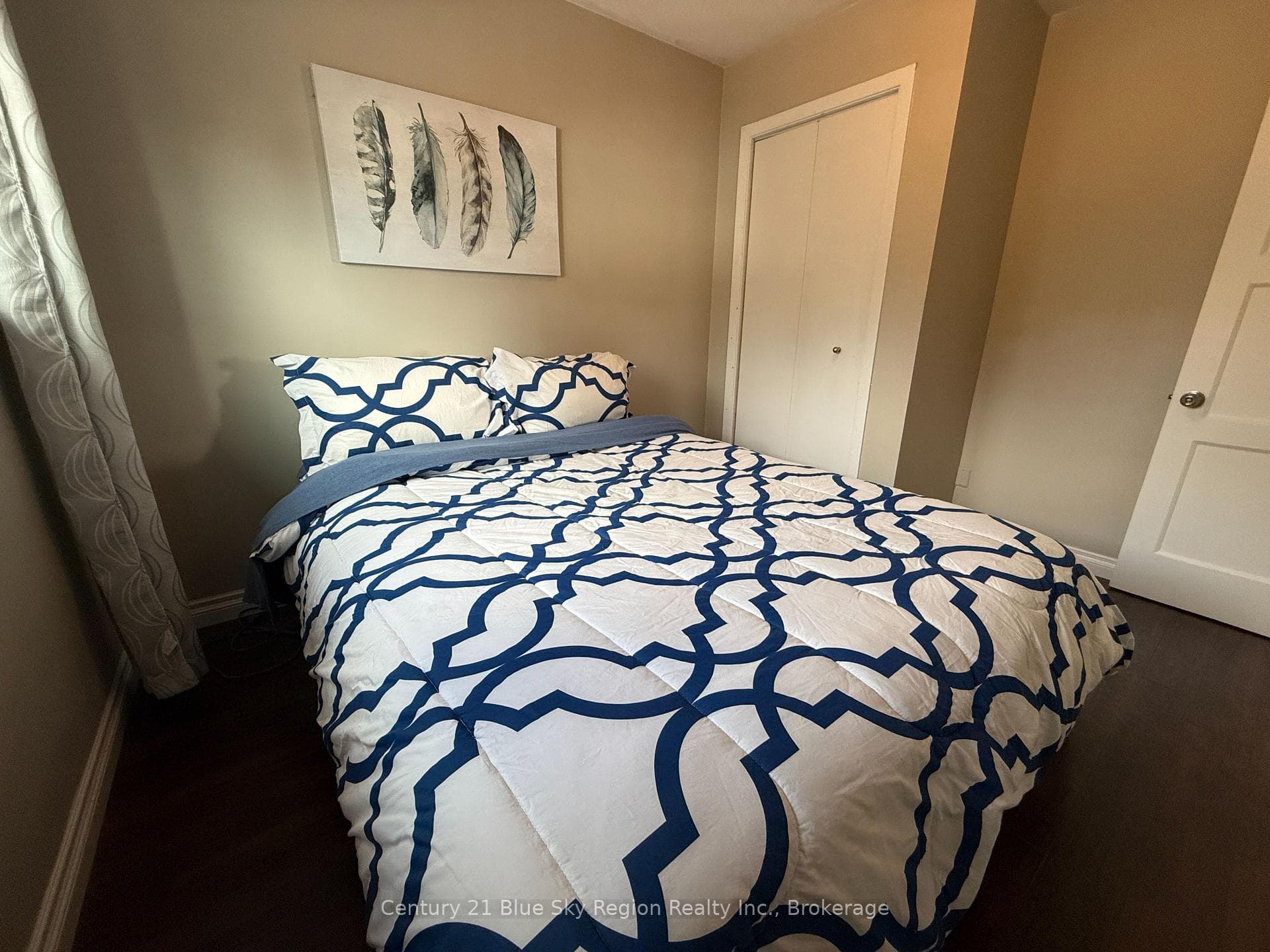 127 Bennett Street photo 15