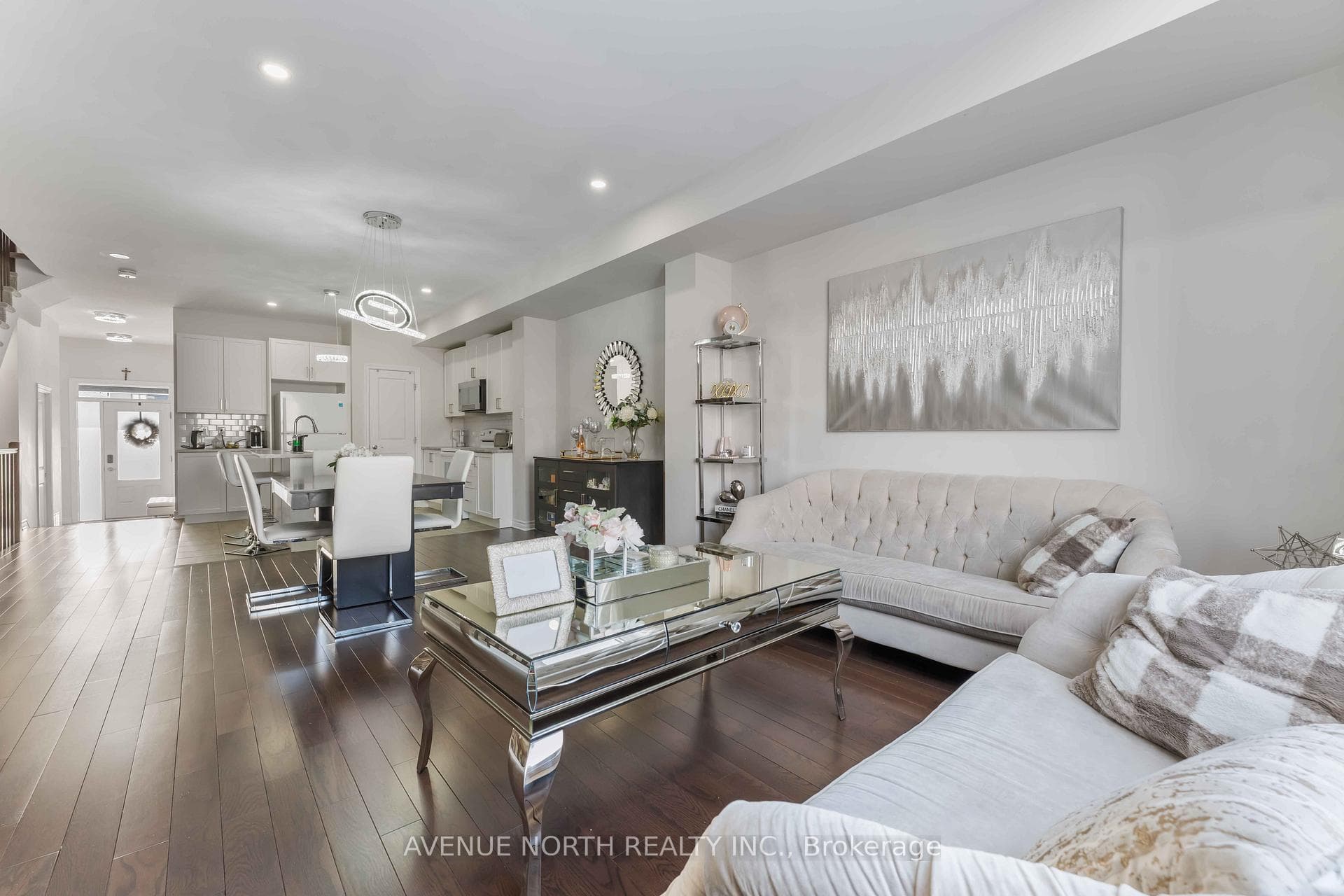 320 Grackle Street photo 7