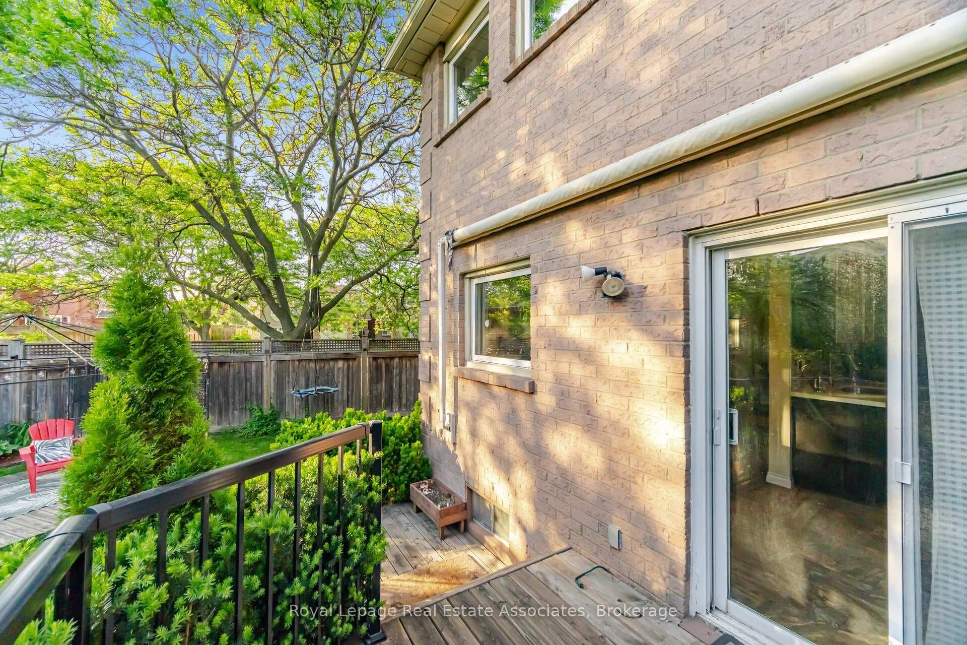 1308 Valerie Crescent photo 14