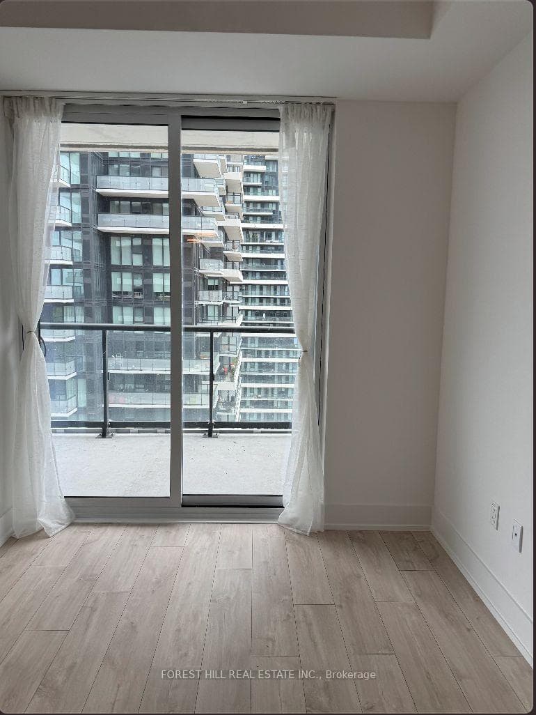 10 Inn On The Park Drive Unit 1707 photo 8