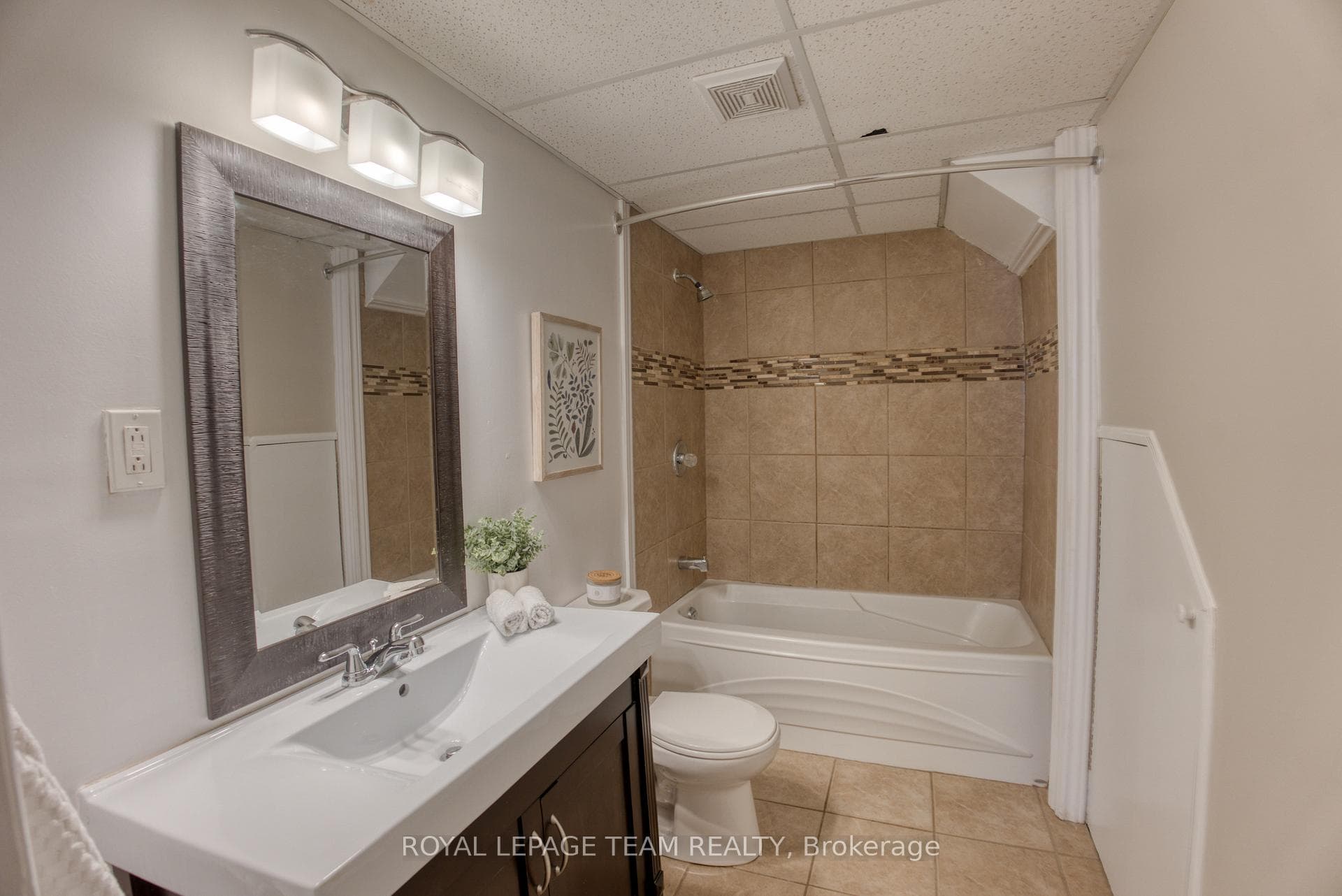 Full bathroom