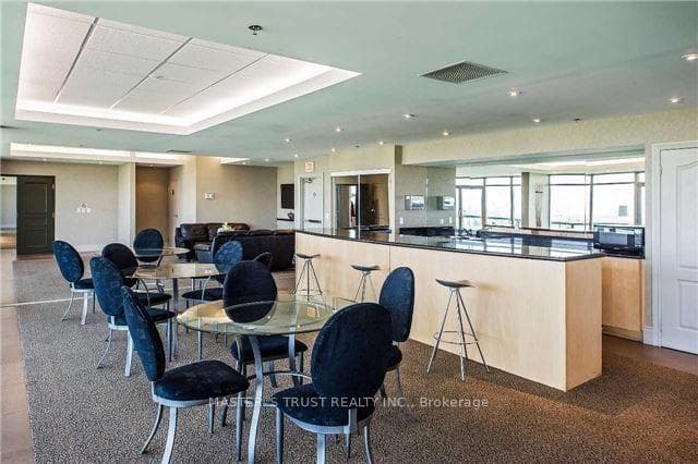 1030 Sheppard Avenue Unit 409 photo 18