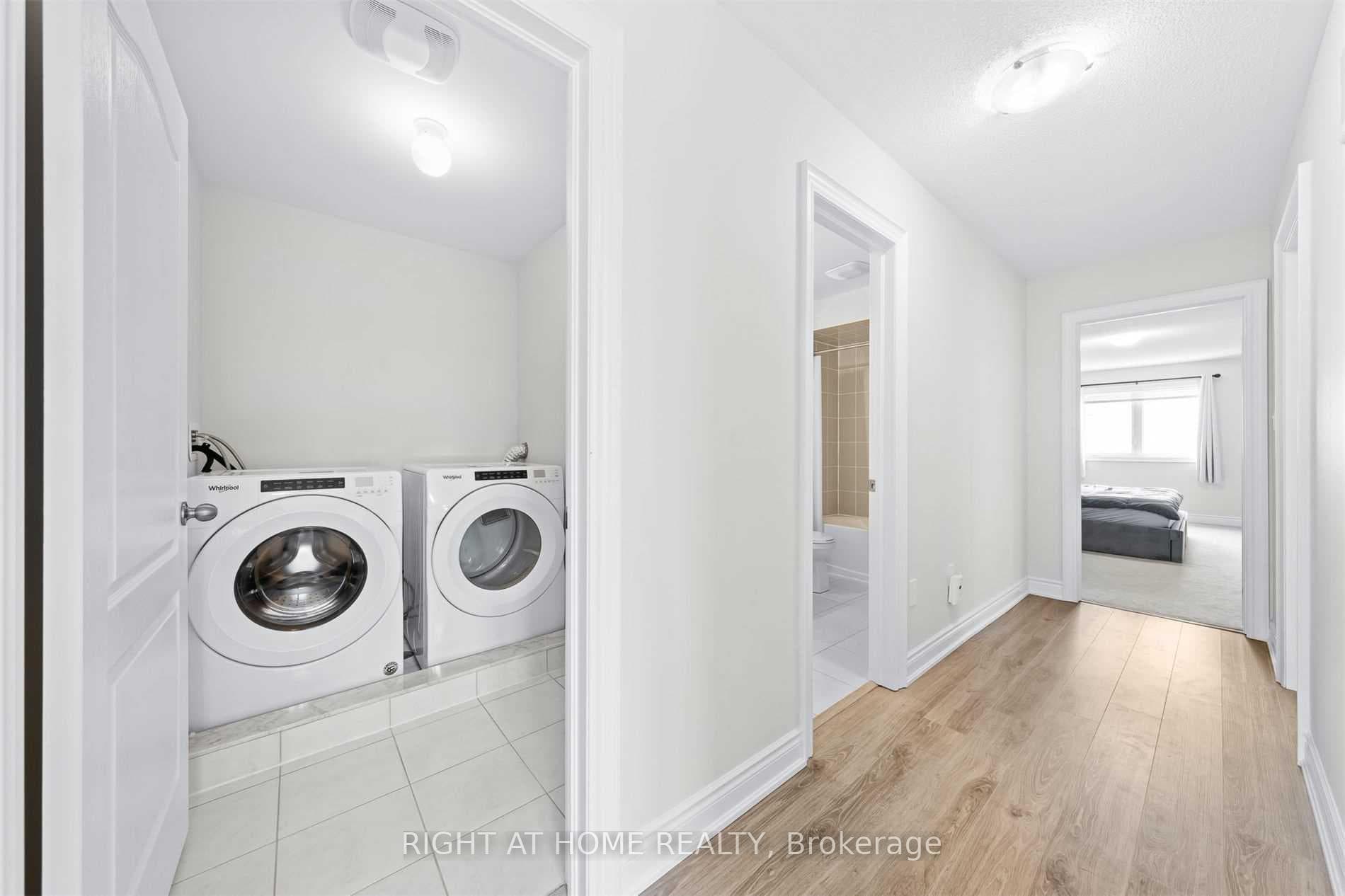 1172 Peelar Crescent photo 22