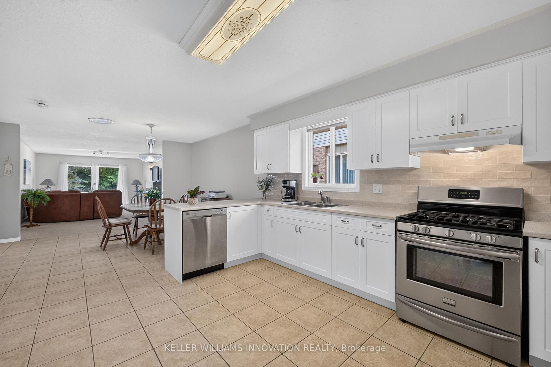 95 Tovell Drive photo 7