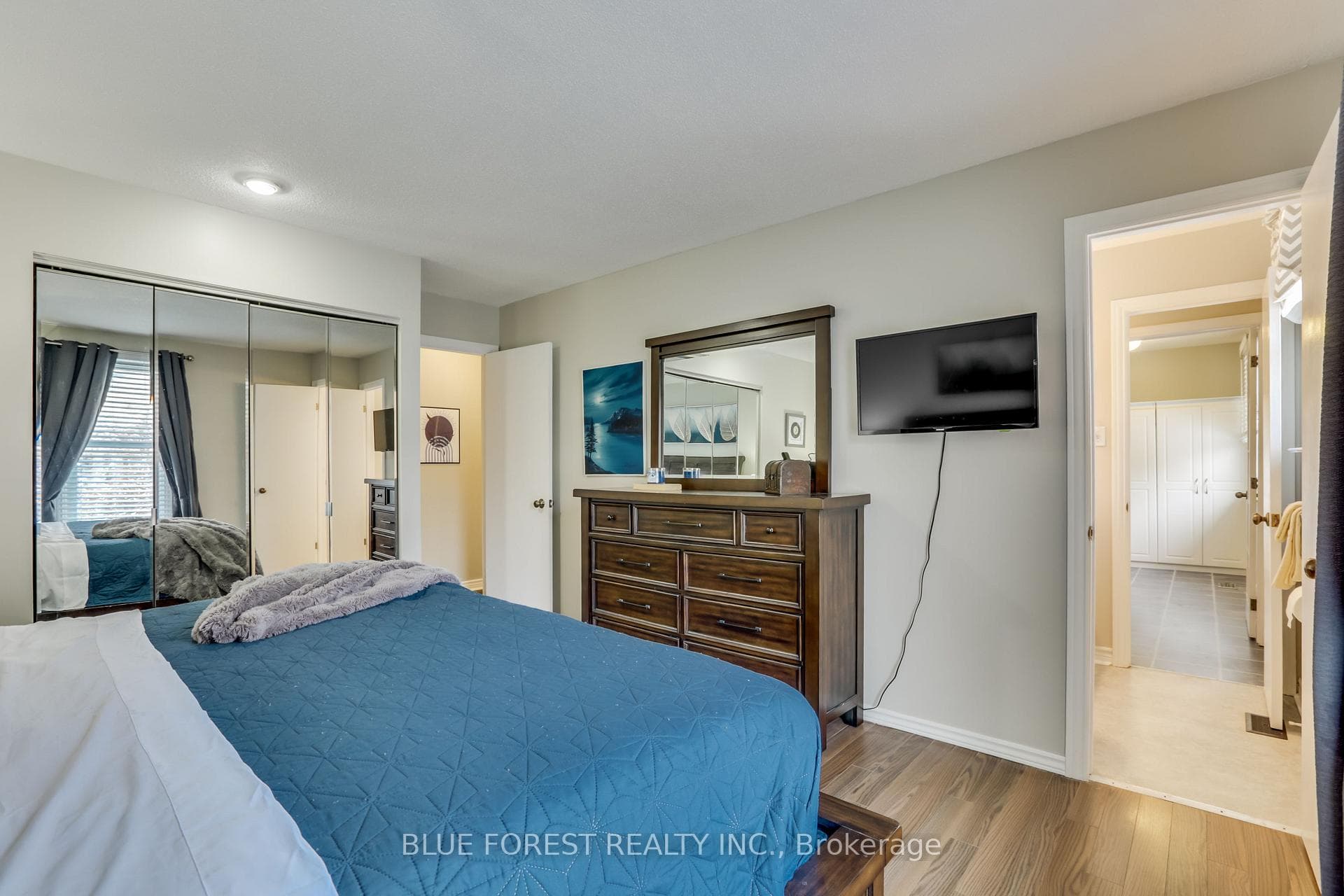1089 Viscount Road photo 18