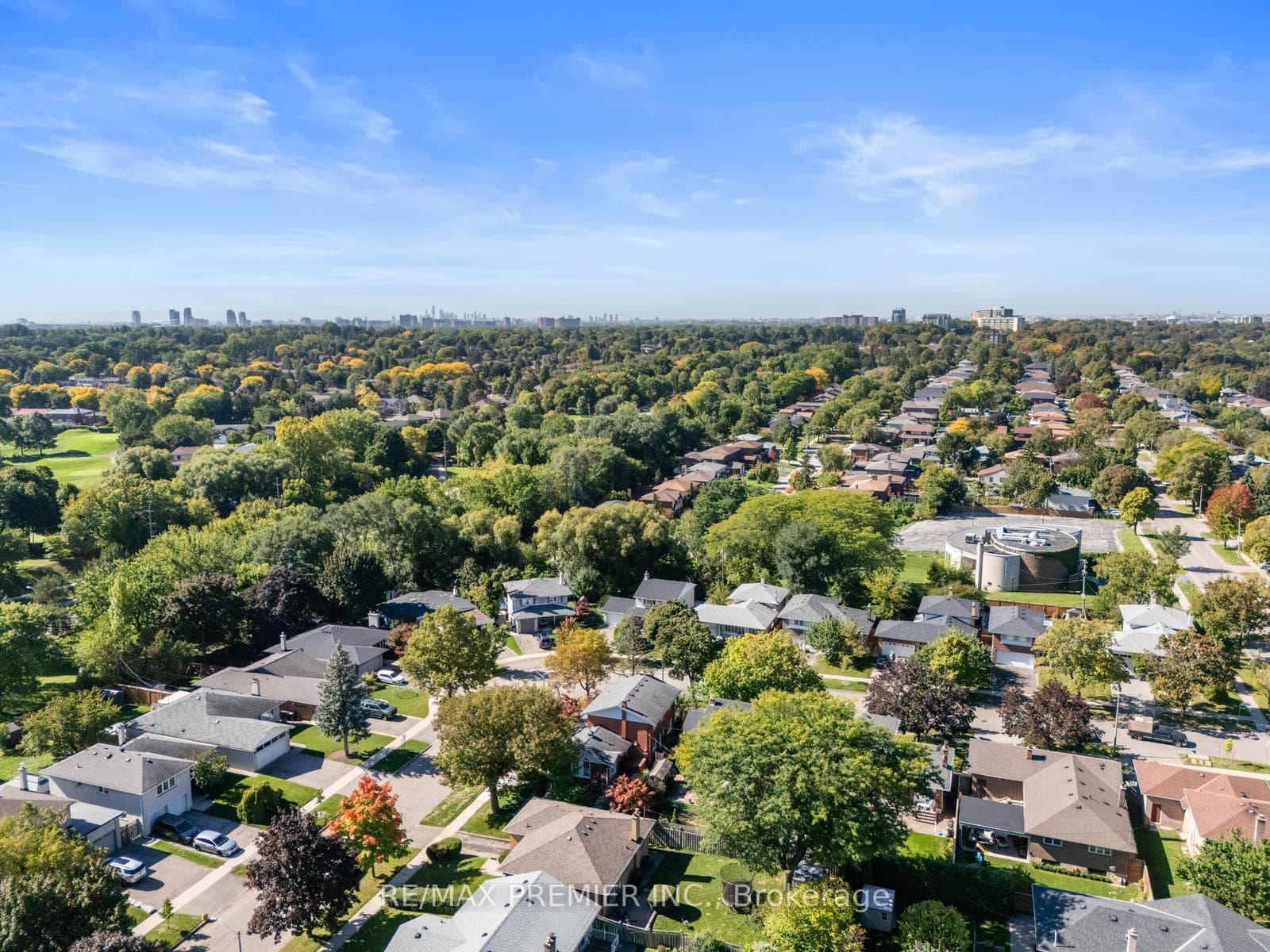 219 La Rose Avenue photo 49