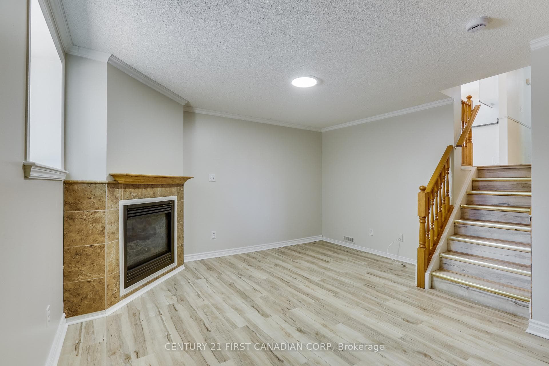 604 Talltree Crescent photo 27