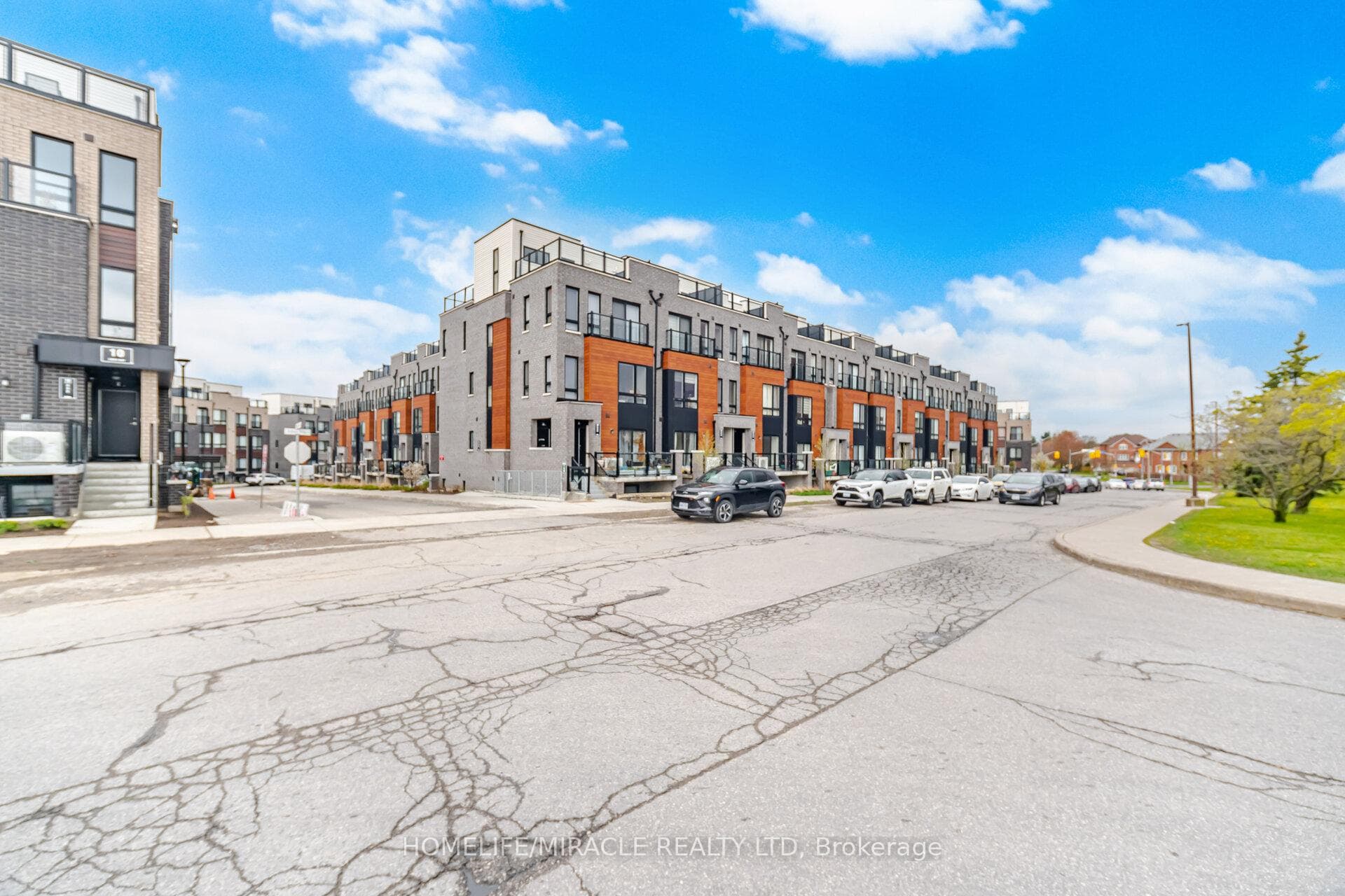 30 Liben Way Unit 20 photo 3