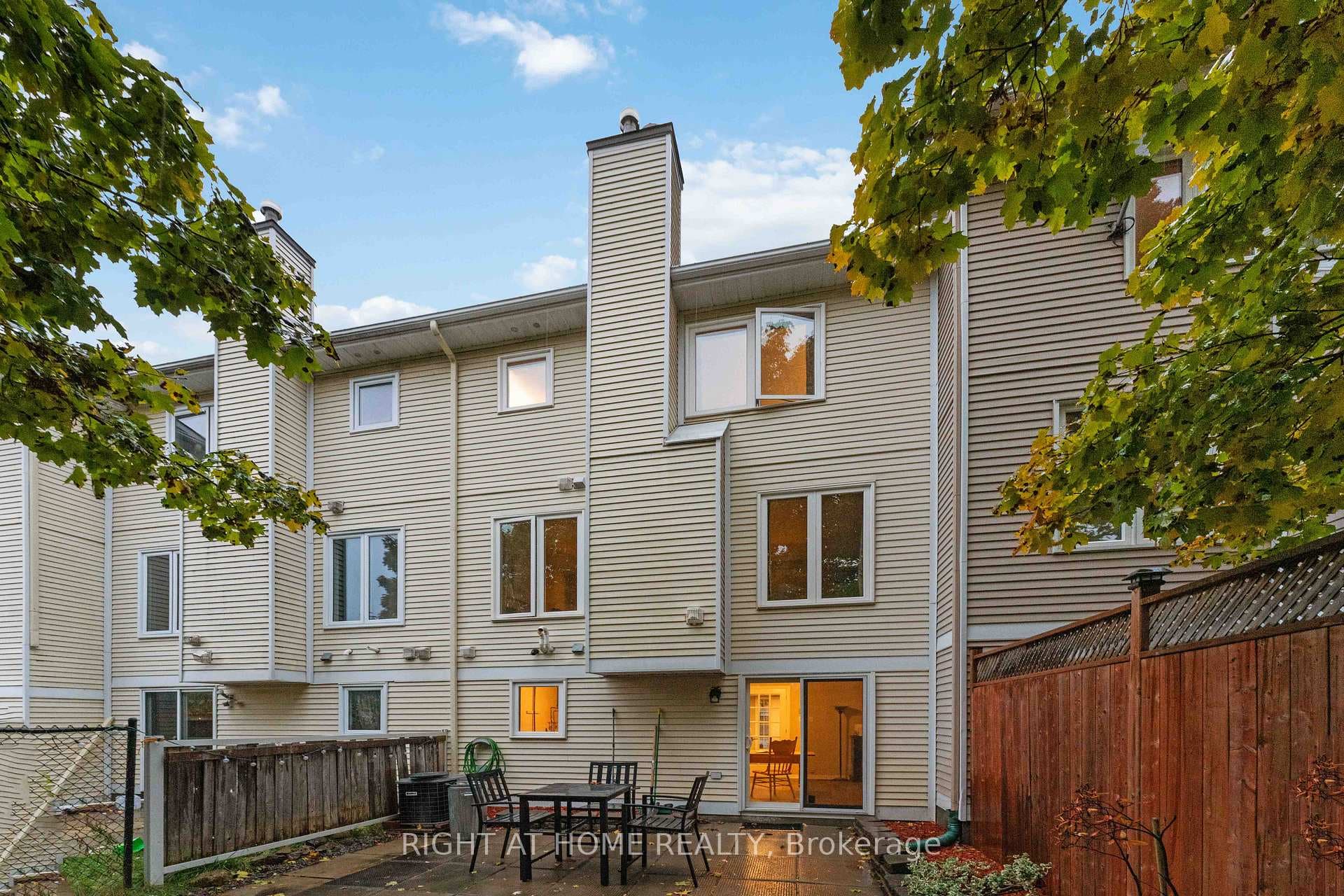 7 Weybridge Drive photo 29