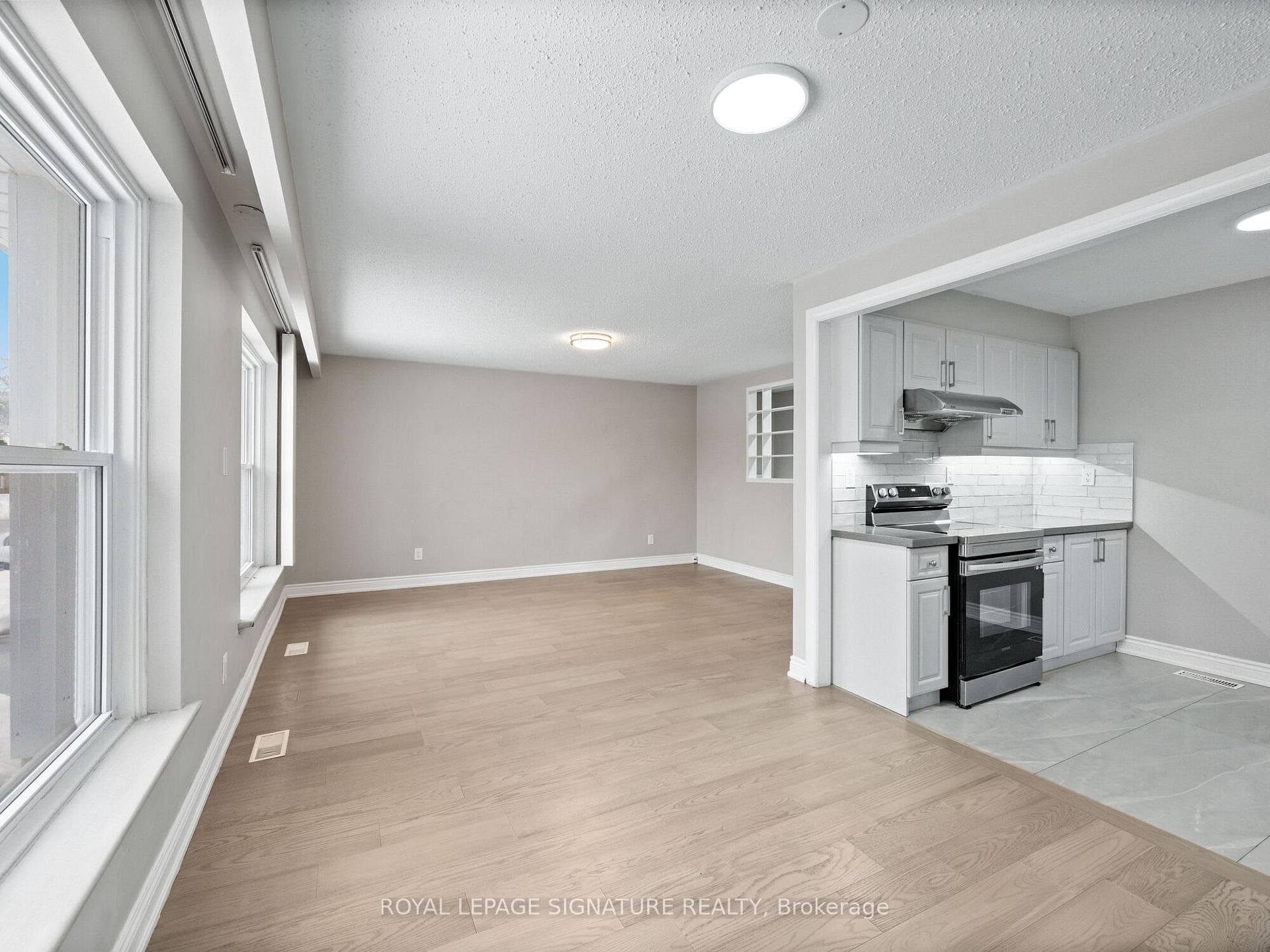 11 Ferndale Crescent photo 11