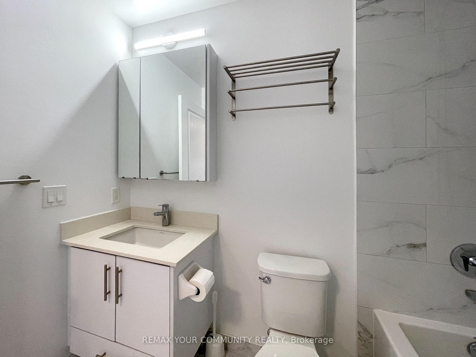 75 Oneida Crescent Unit 306 photo 16