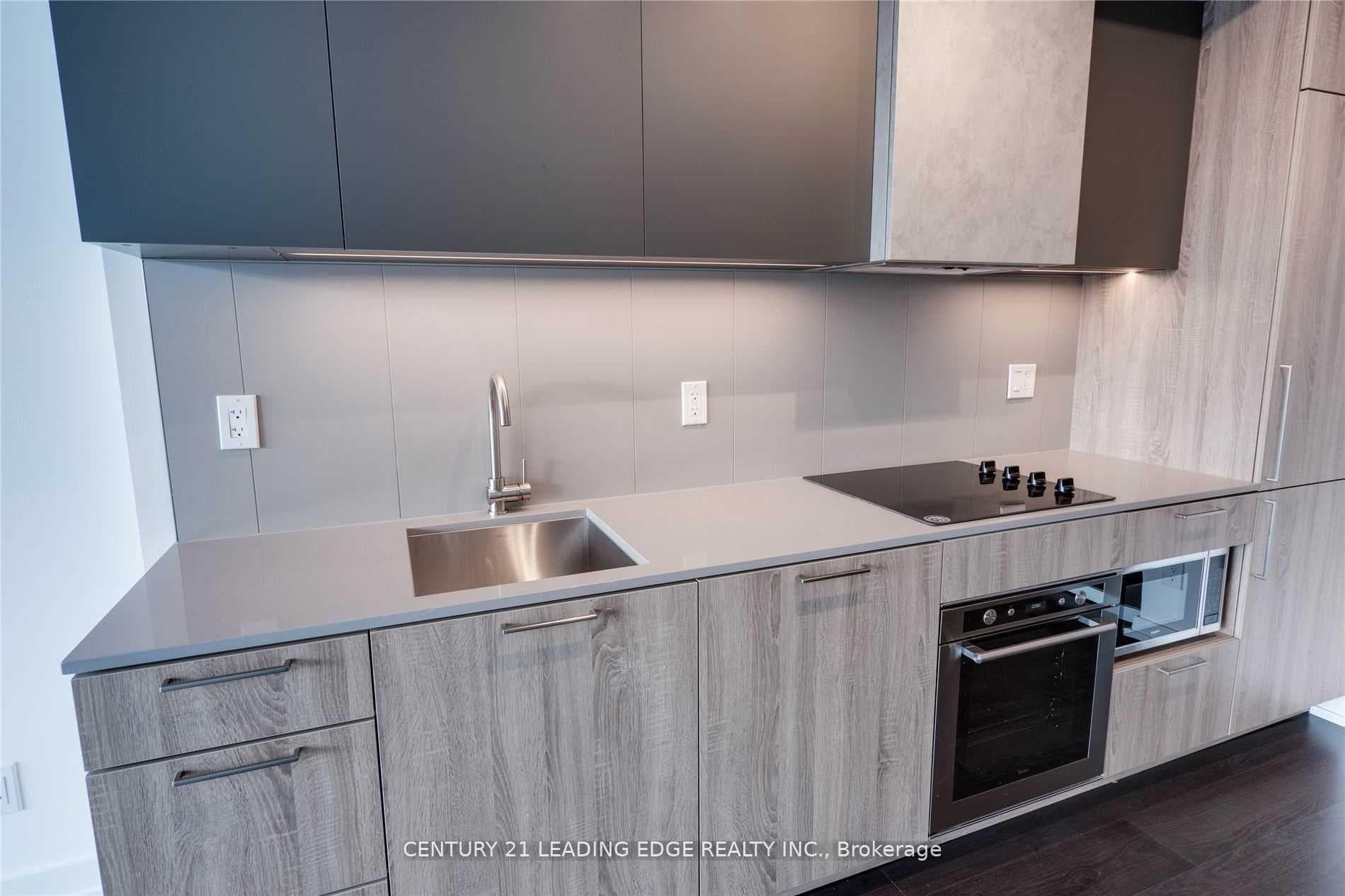 19 Western Battery Road Unit 1812 photo 8
