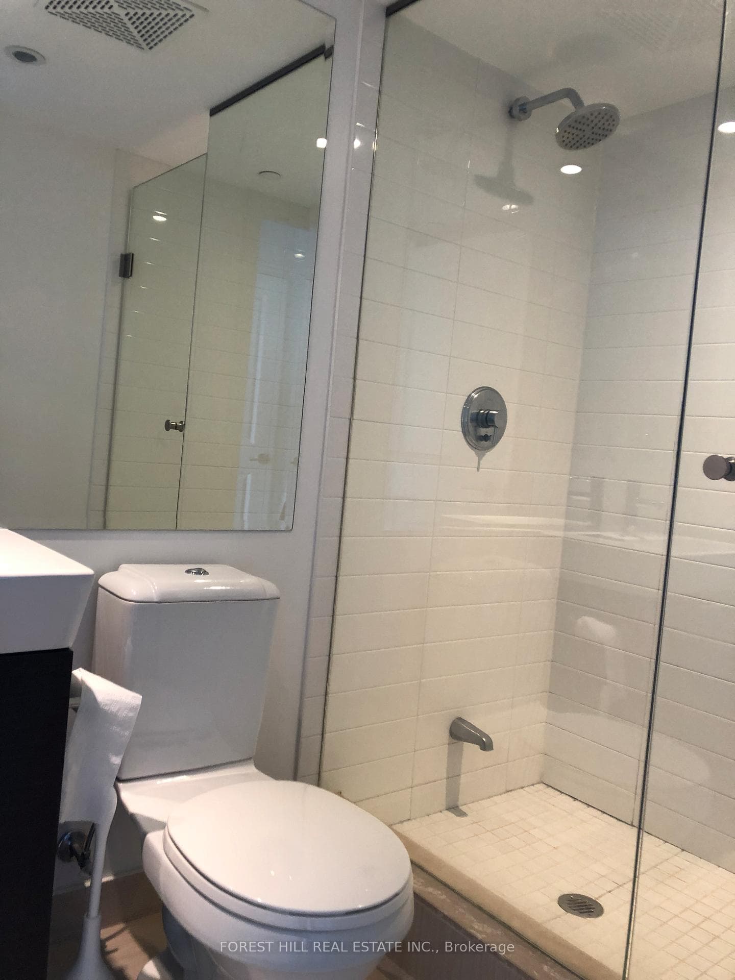 386 Yonge Street Unit 5210 photo 8