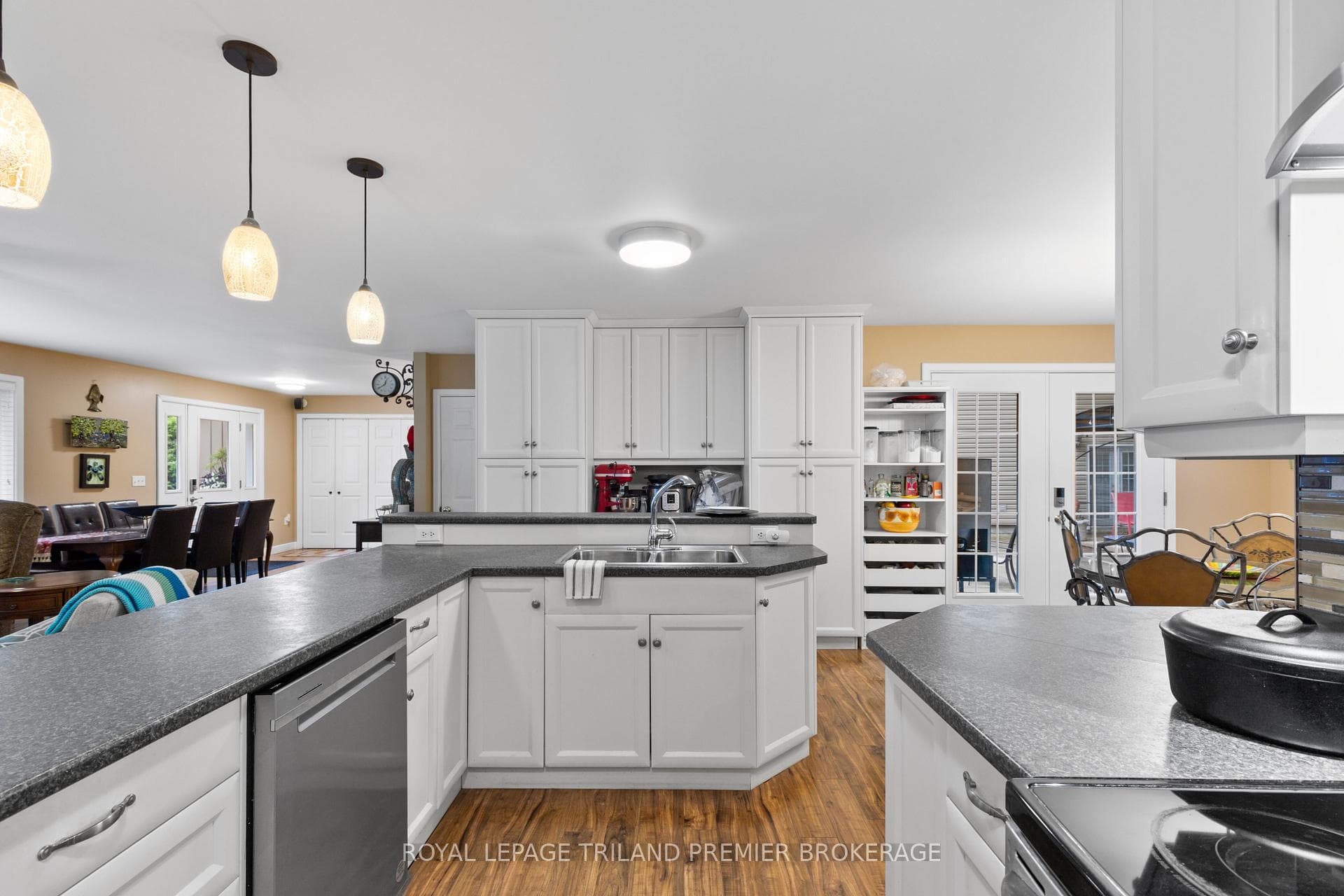 7710 Clayton Street photo 9