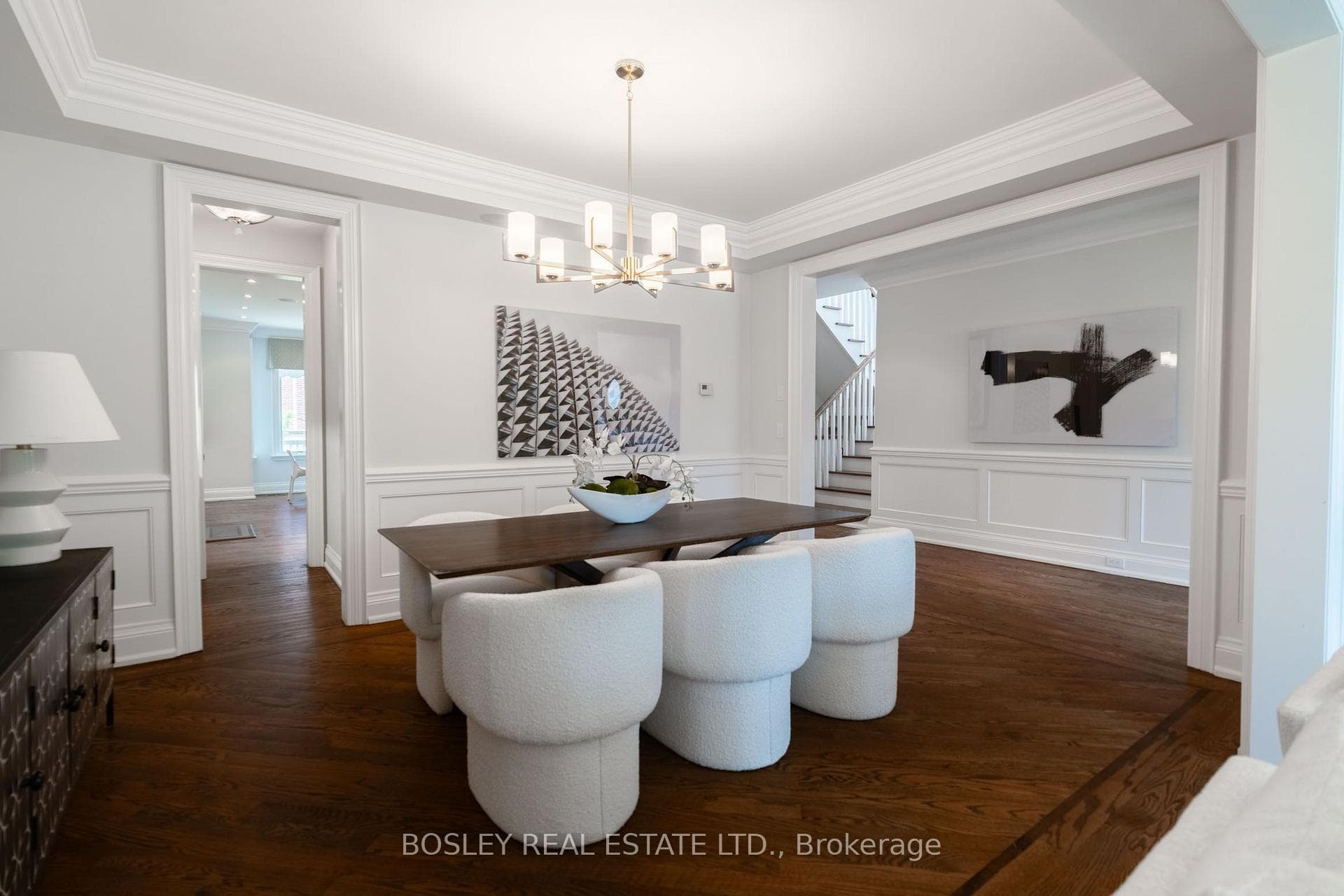 61 Rykert Crescent photo 7
