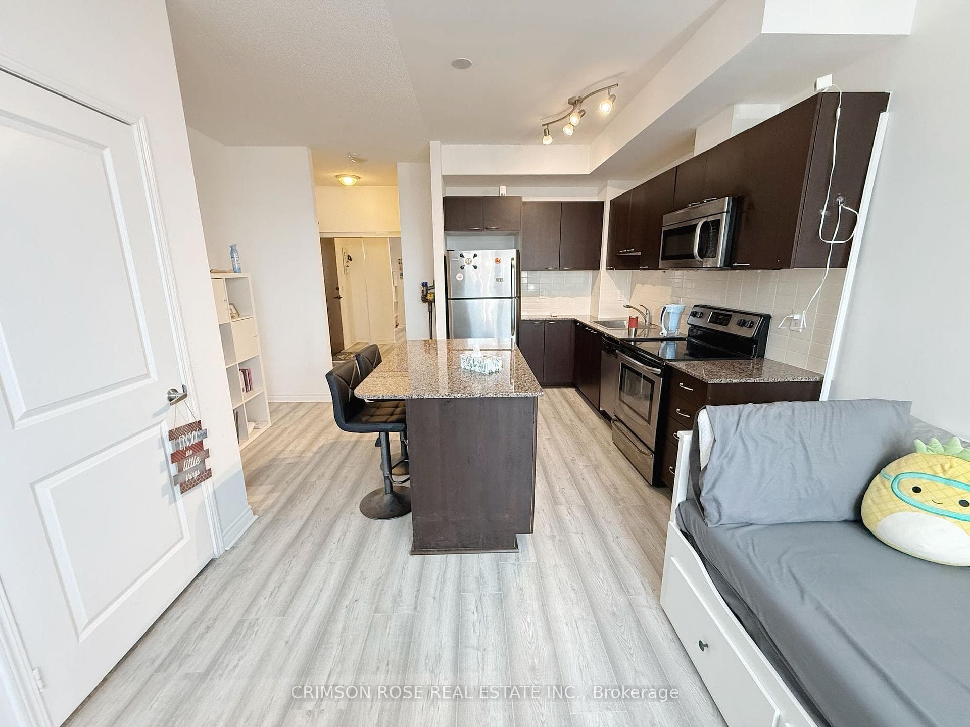 385 Prince Of Wales Drive Unit Ph3607 photo 3