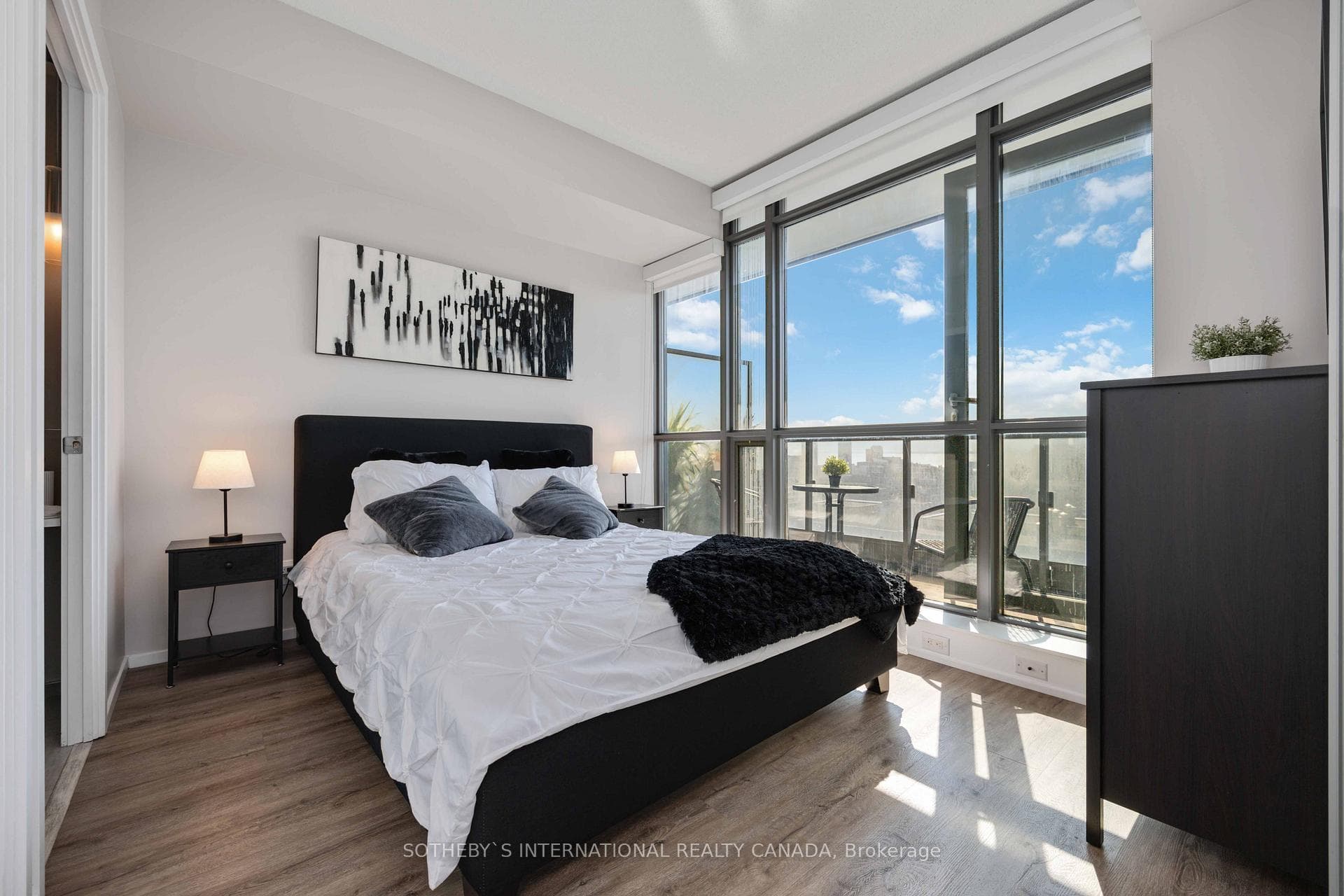 8 Charlotte Street Unit 2402 photo 15