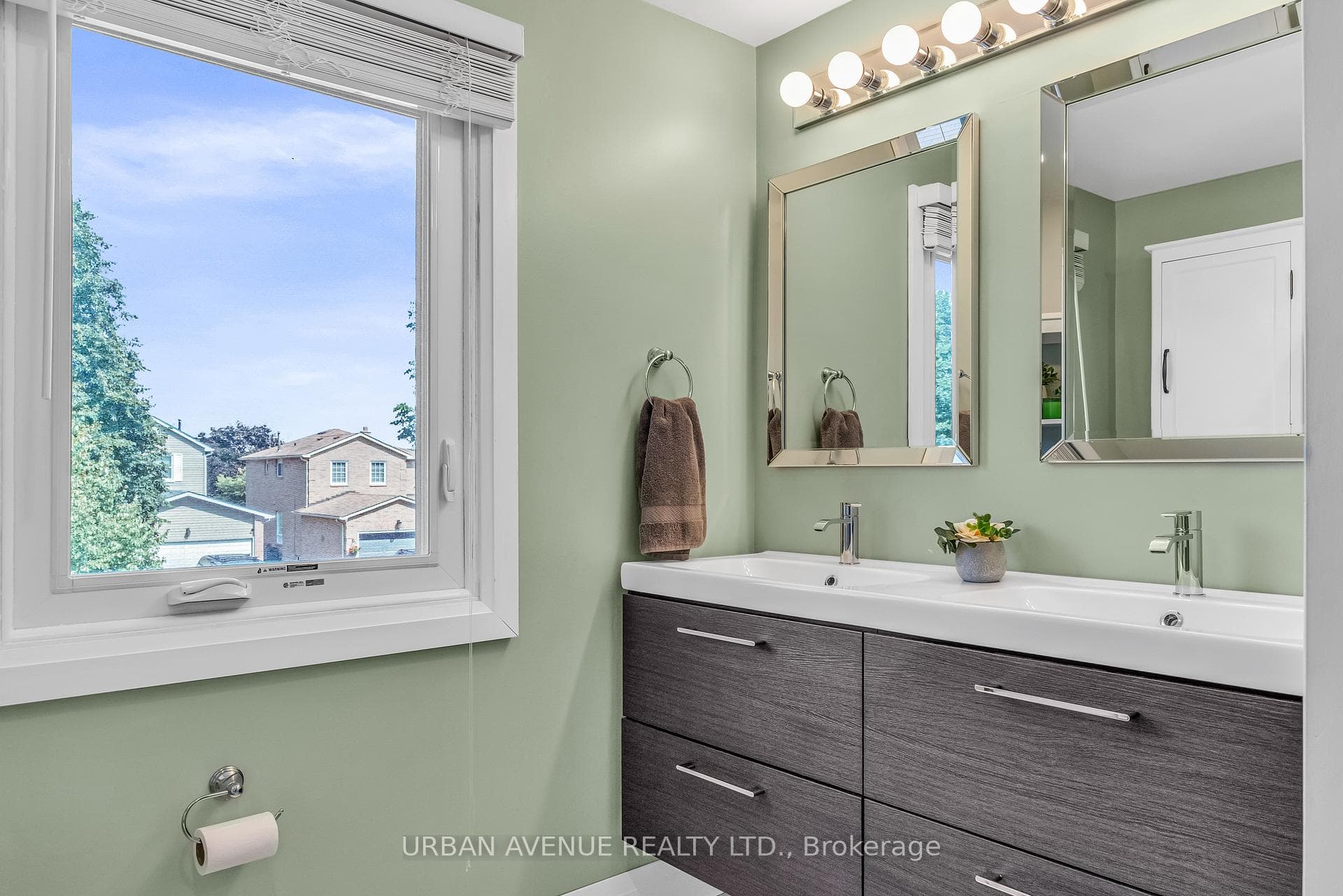 20 Gilmour Drive photo 25