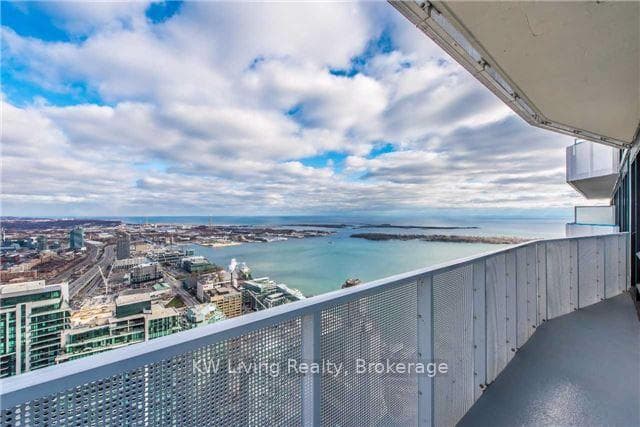 88 Harbour Street Unit 7304 photo 11