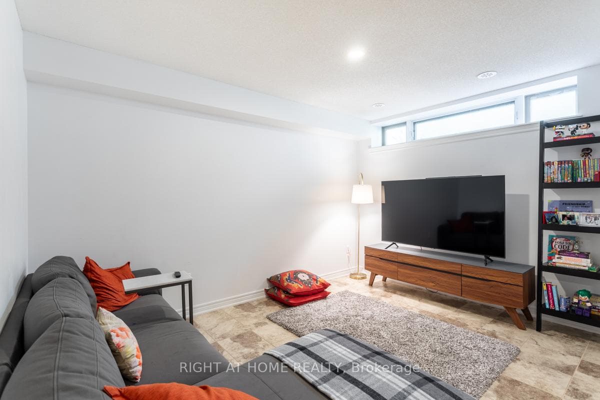 2460 Prince Michael Drive Unit 28 photo 28