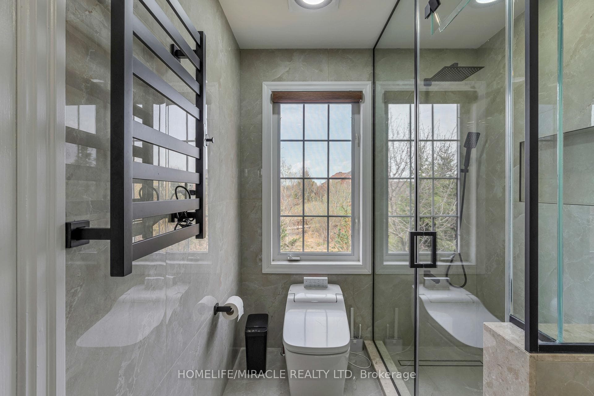 2299 Glazebrook Circle photo 9