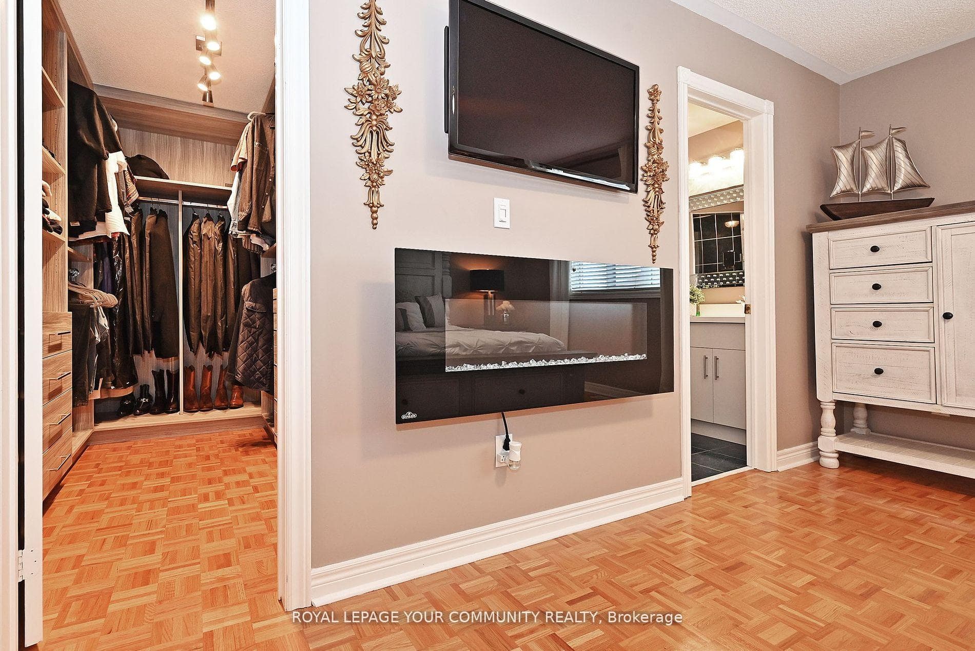 94 Monterey Road photo 13