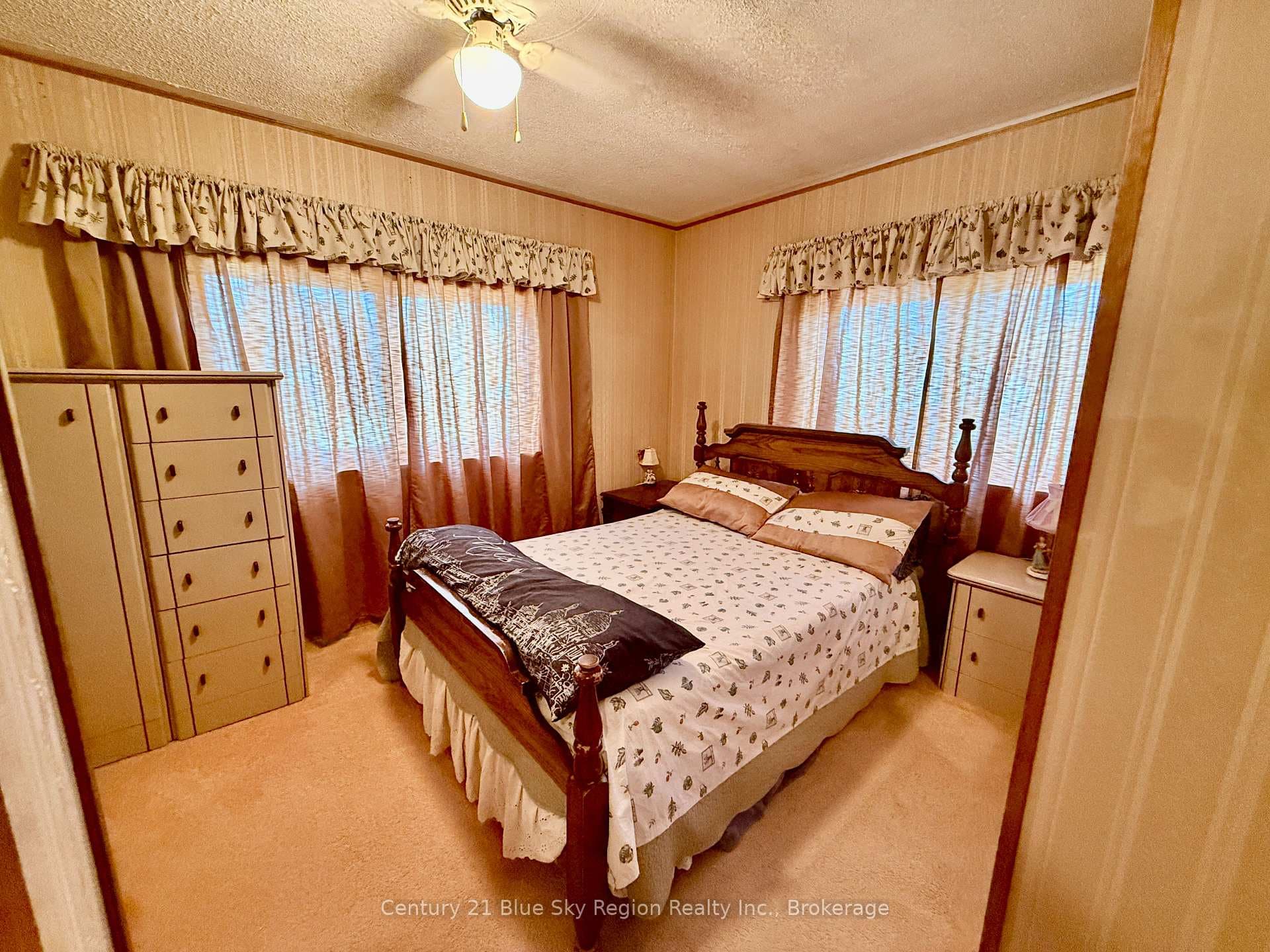 363 Park Street photo 26