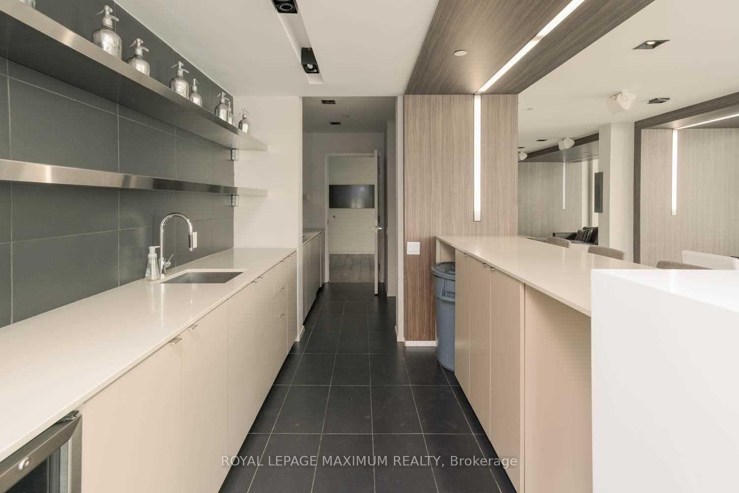 101 Peter Street Unit 3208 photo 19
