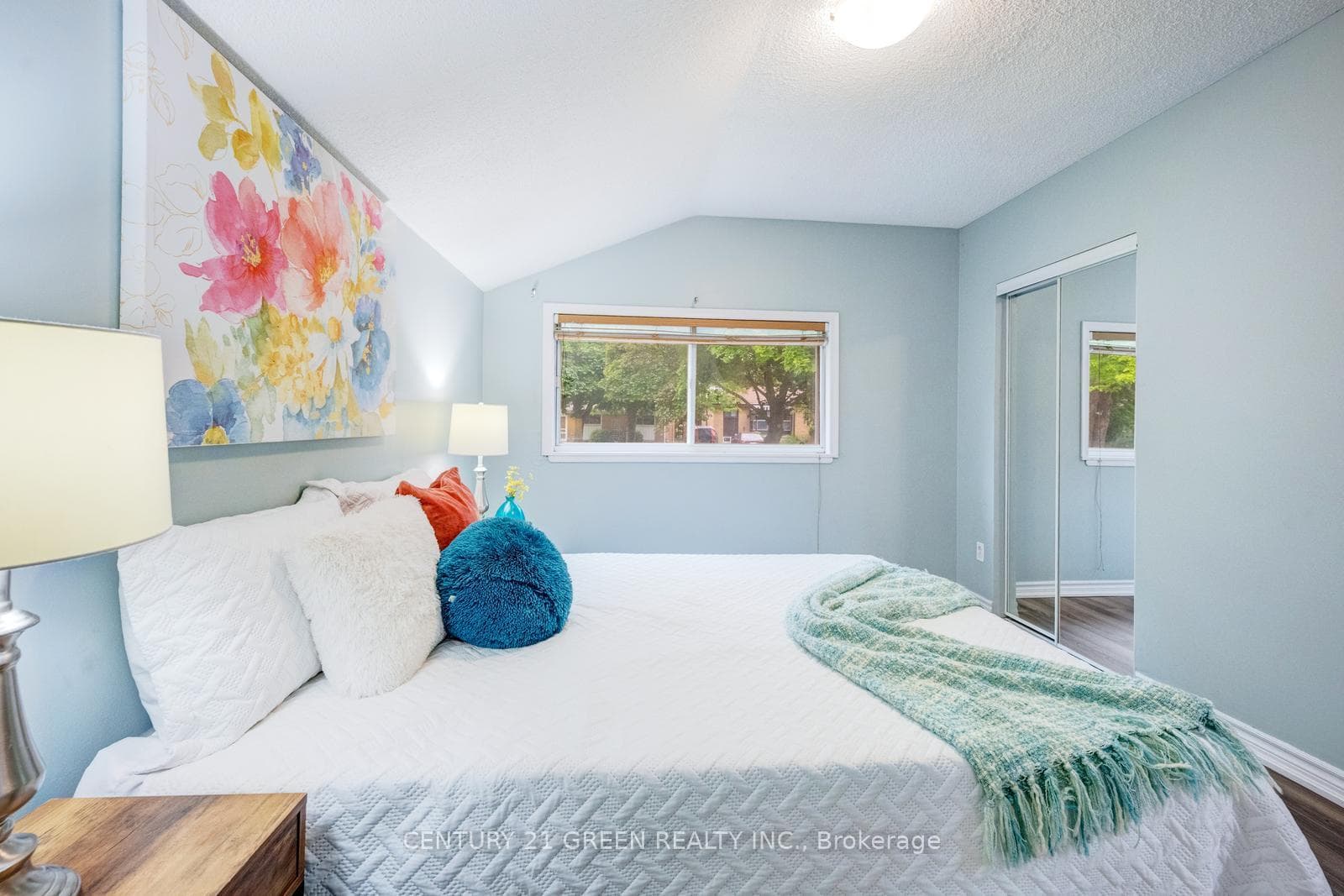 11 Burgby Avenue photo 18