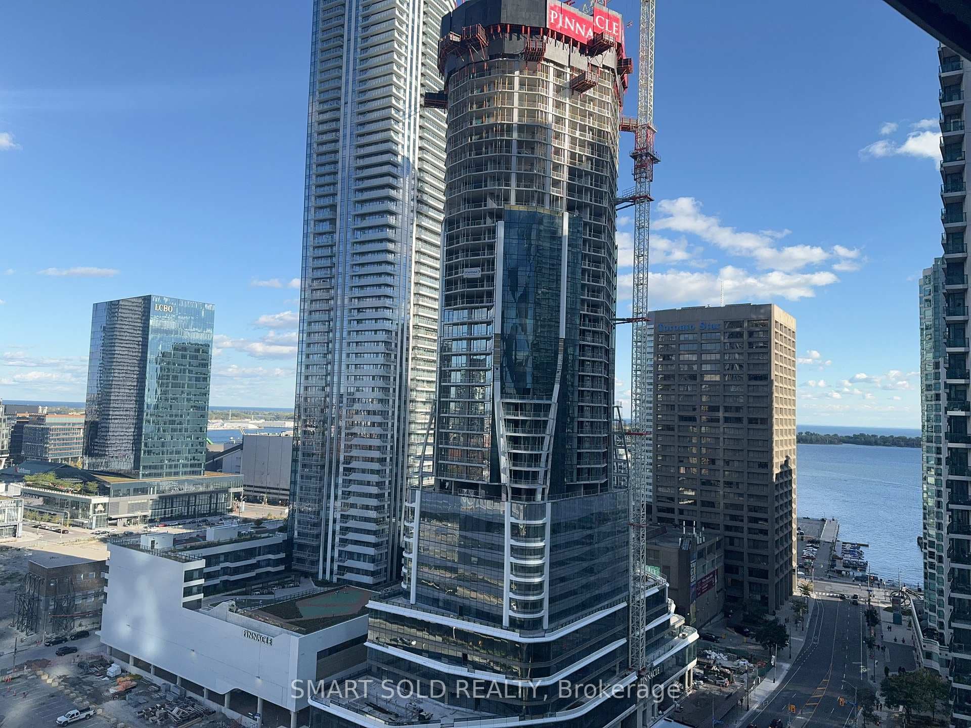 18 Yonge Street Unit 2210 photo 8