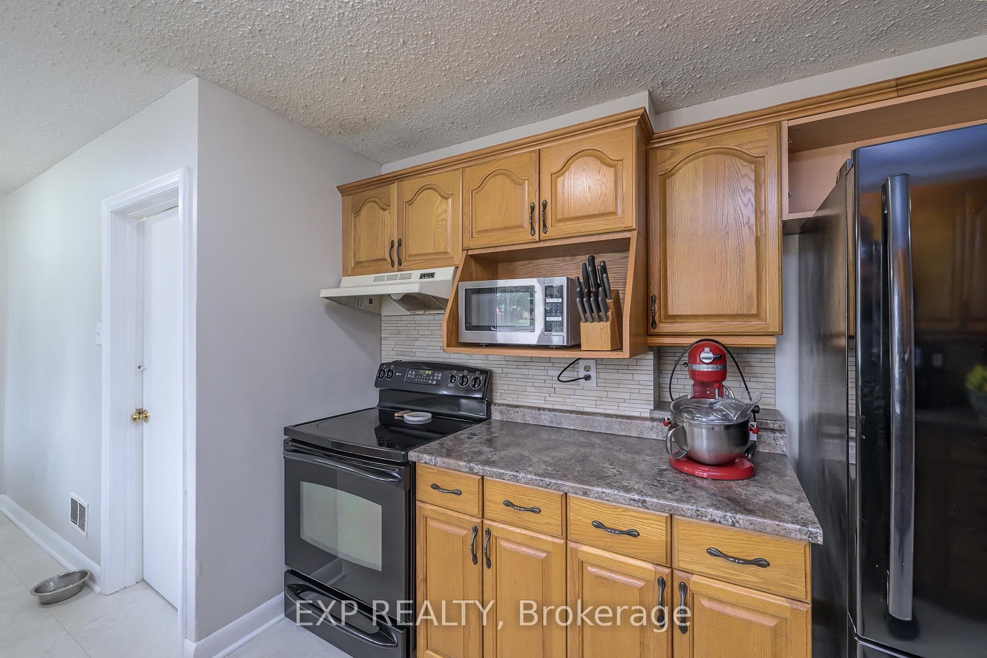 73 Broadway Avenue photo 14