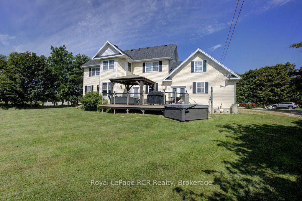 2020 John Street photo 38
