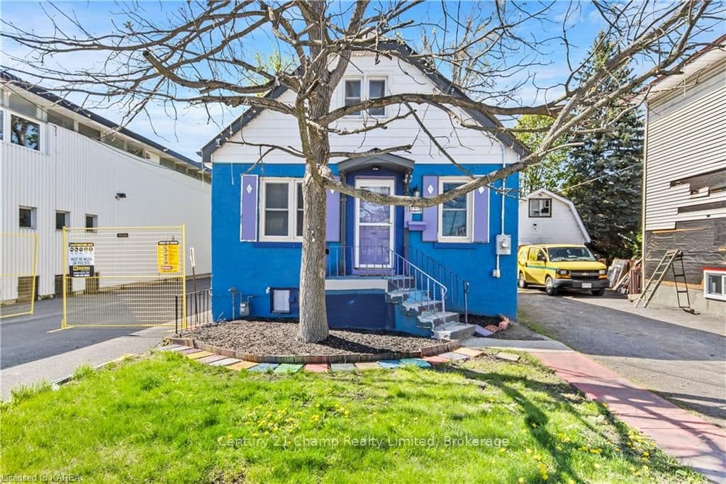 208 CONCESSION Street photo 1
