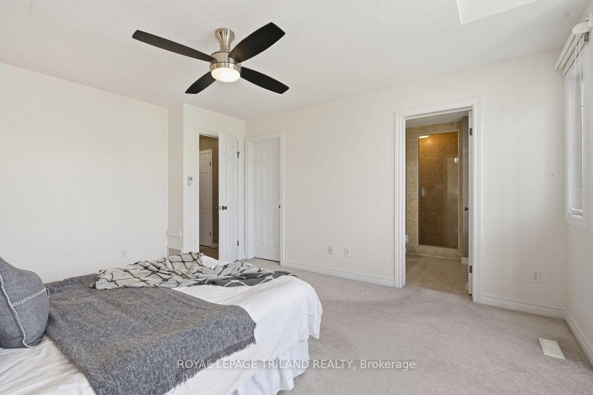713 Thistlewood Drive photo 21