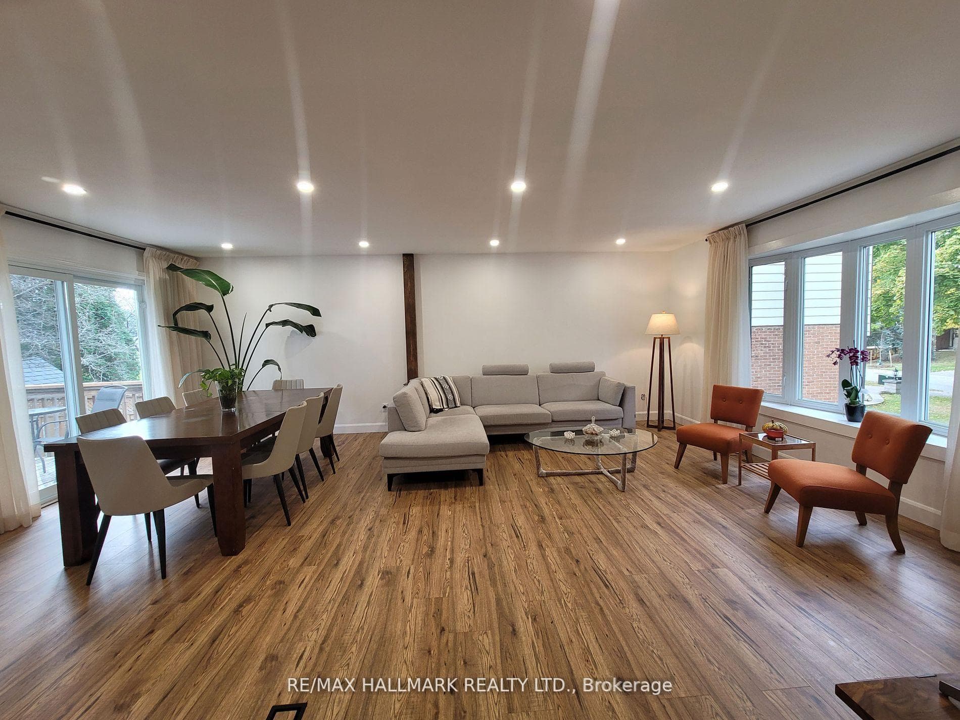 23 Ironshield Crescent photo 3