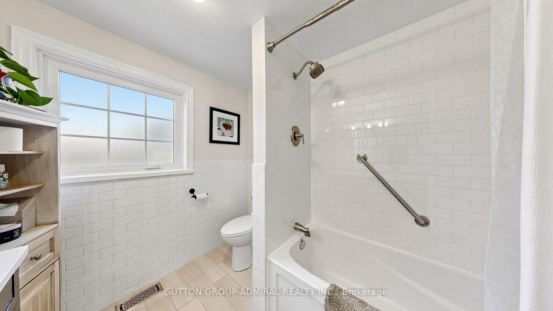 218 Bay Thorn Drive photo 35