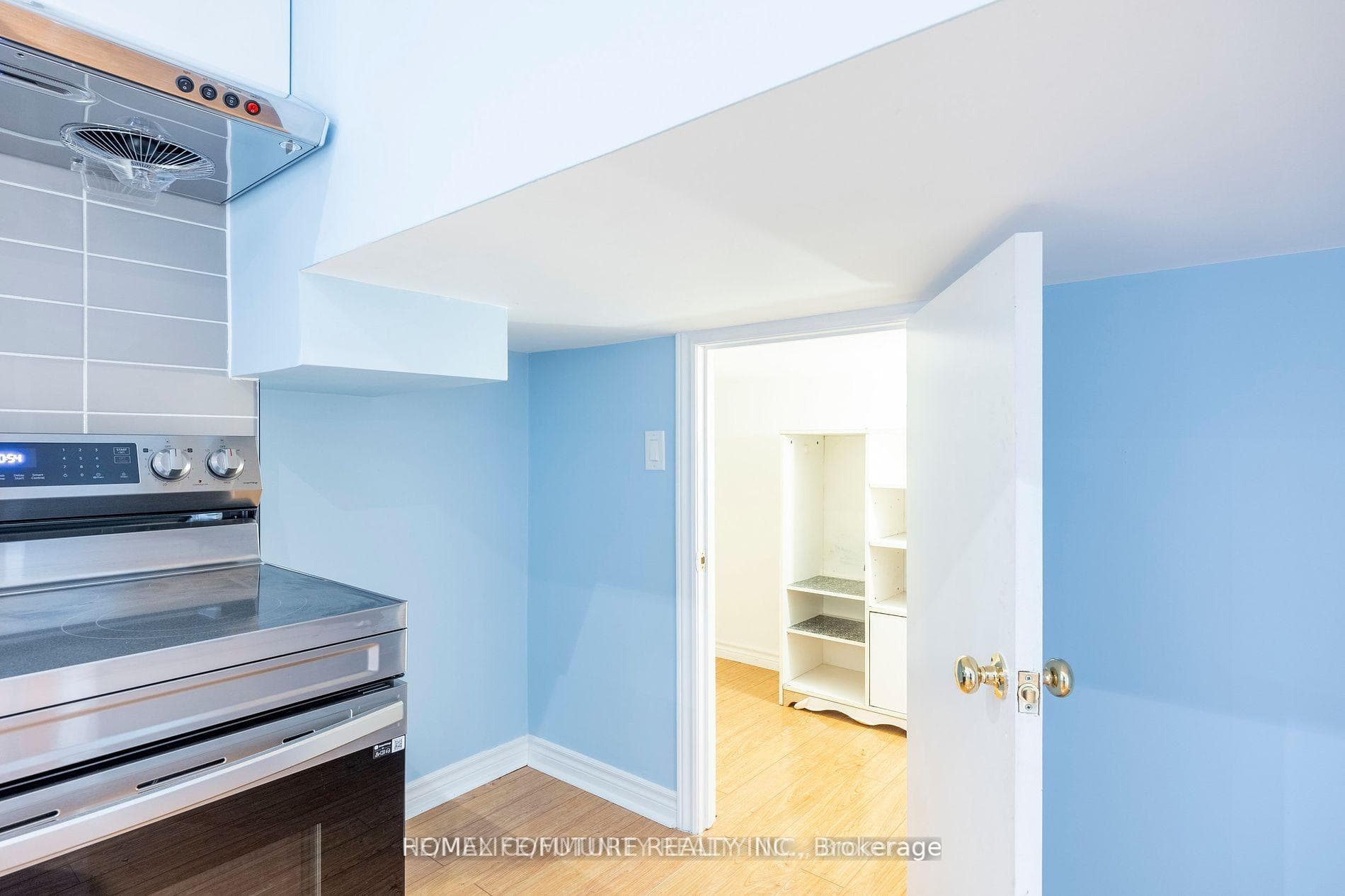 70 Lampman Drive photo 8