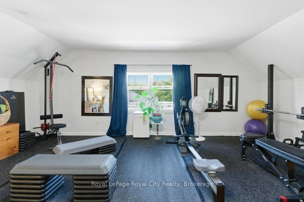 104 Kathleen Street photo 39