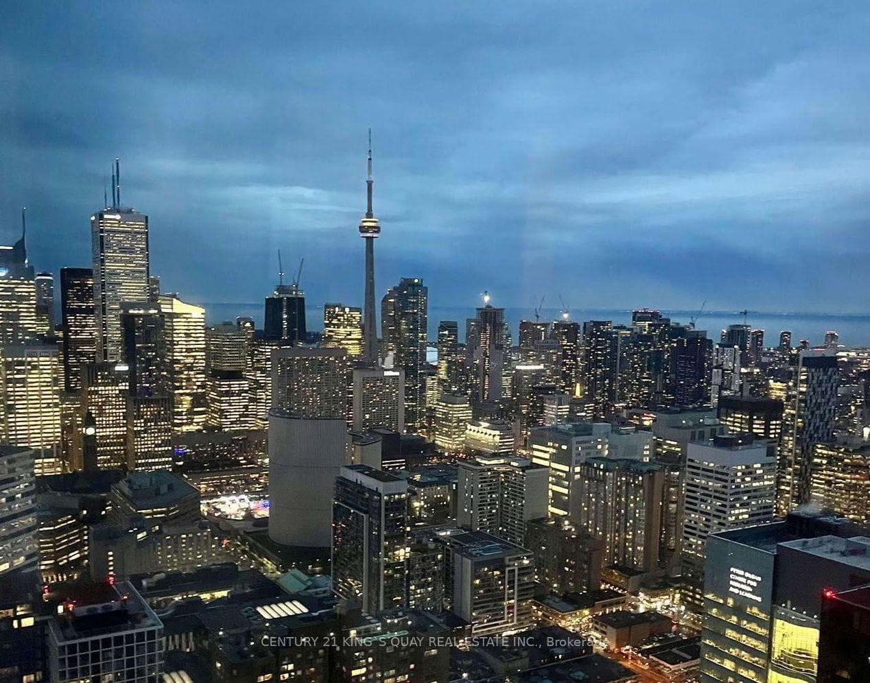 386 Yonge Street Unit 5610 photo 9
