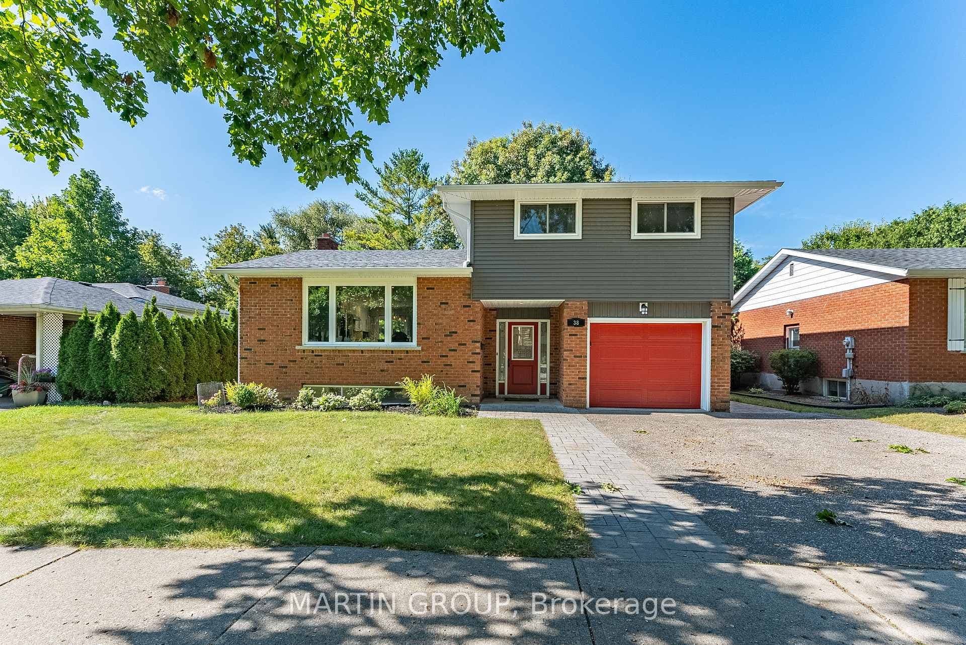 38 BLACK WALNUT Drive photo 1