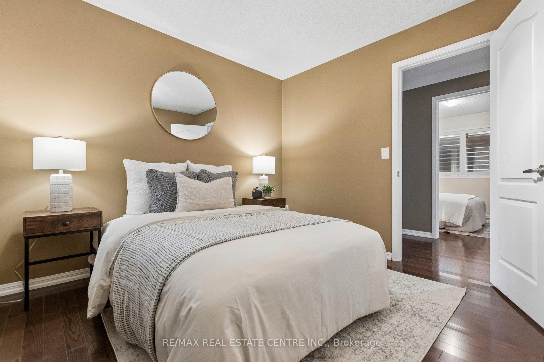 700 Caldwell Crescent photo 38