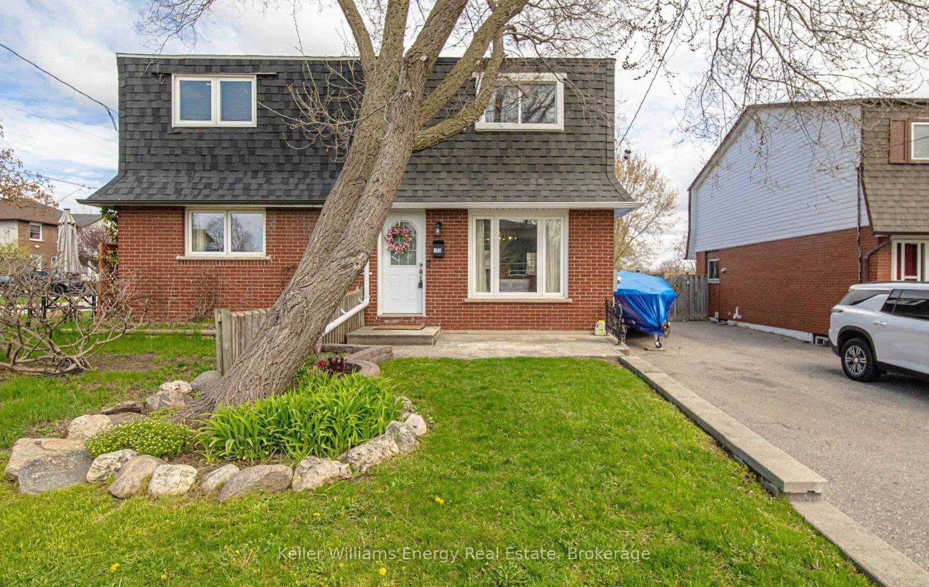 153 Barkley Crescent photo 29
