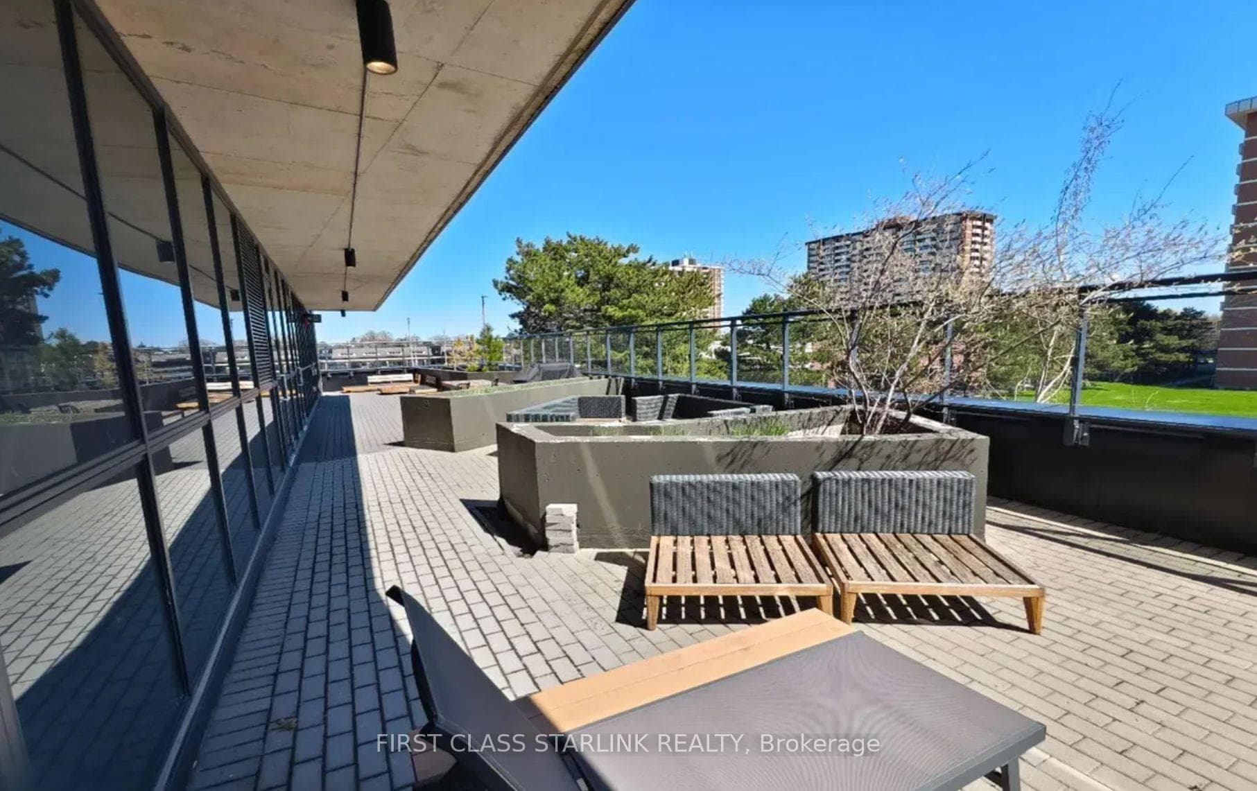 3237 Bayview Avenue Unit 805 photo 16