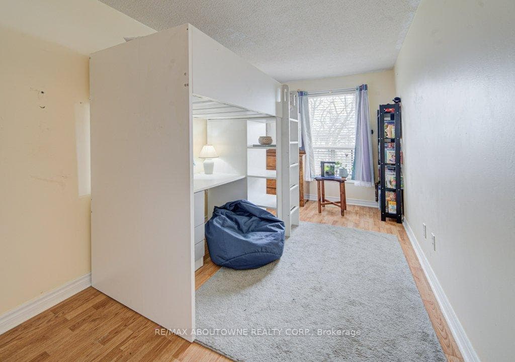 85 Huntingwood Crescent photo 10